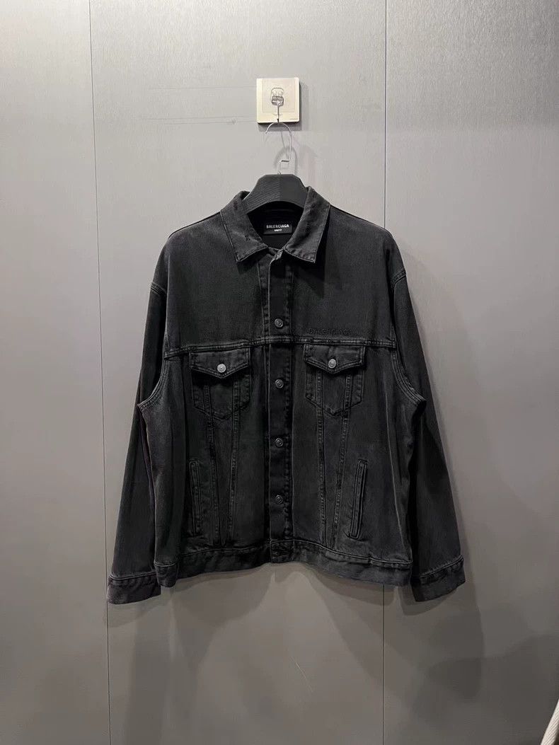 ジャケット・アウター BALENCIAGA Damaged Denim Jacket size 46 BALENCIAGA Damaged Denim Jacket size 46 Balenciaga Black Denim