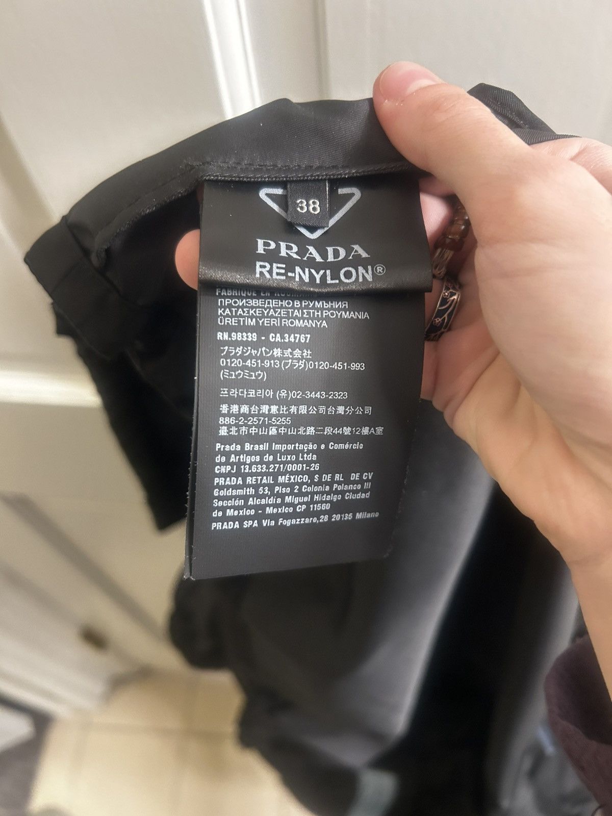 Prada prada black re-nylon cropped jacket Size S / US 4 / IT 40 - 4 Thumbnail