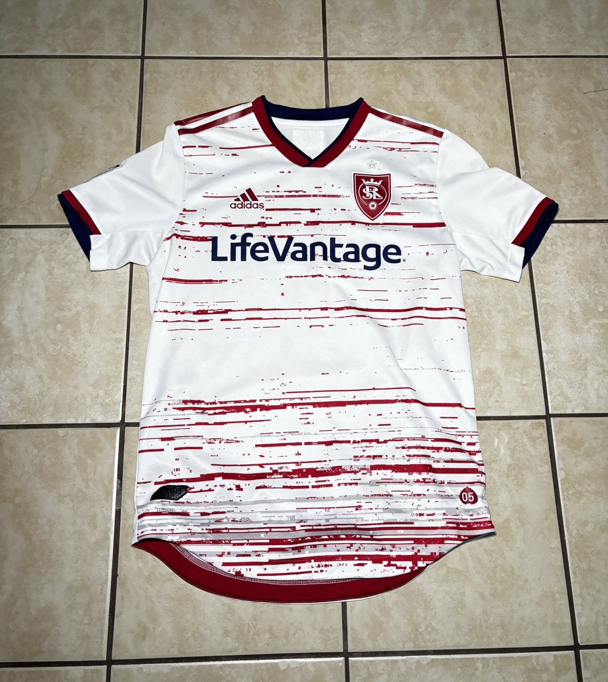 Adidas Adidas real salt lake training jersey white and red jersey Size US M / EU 48-50 / 2 - 1 Preview