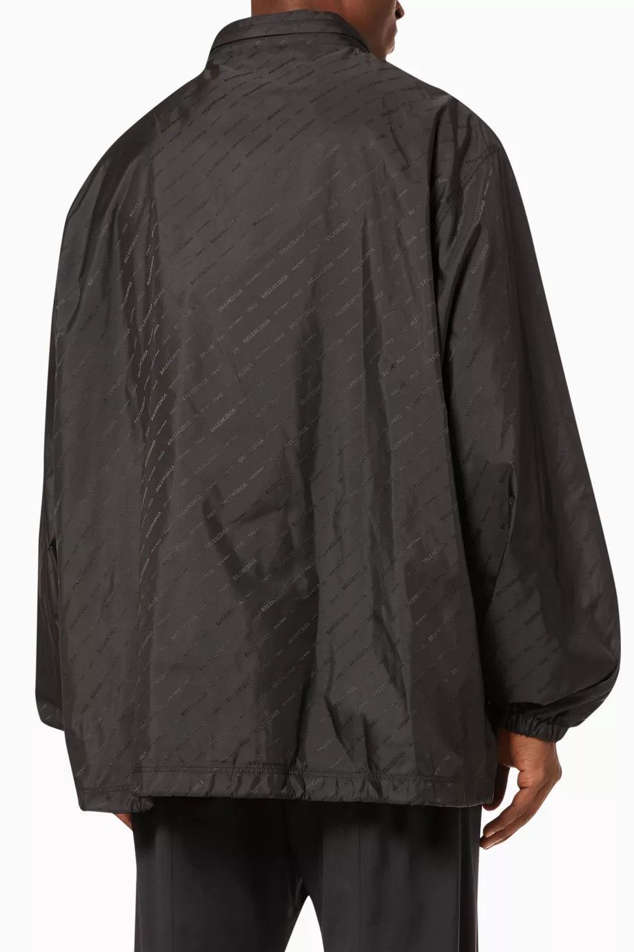 Balenciaga o1s1wg111124 Dup / Allover Logo Rain Jacket in Black Size US XS / EU 42 / 0 - 5 Thumbnail