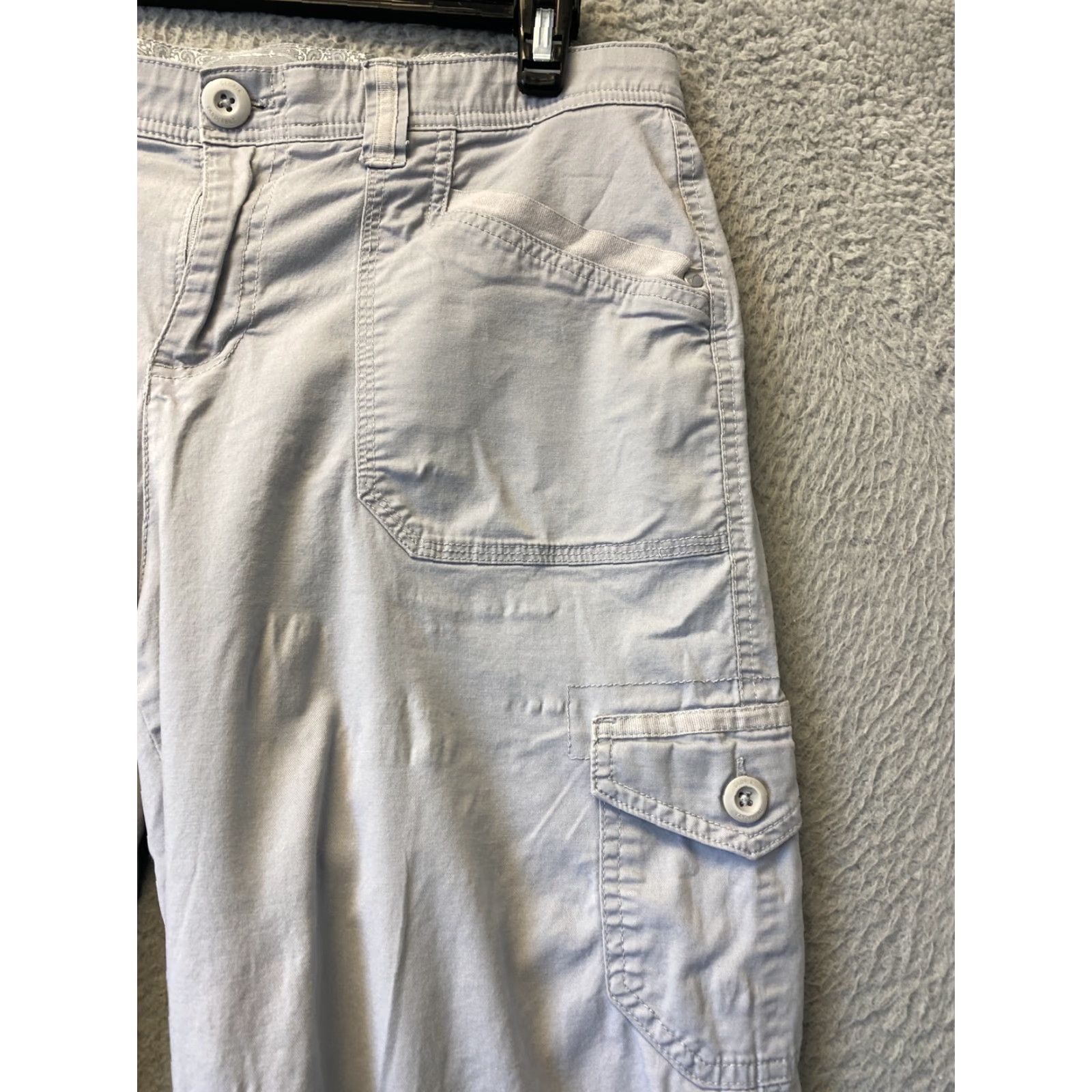 Gloria Vanderbilt Gloria Vanderbilt Cropped Cargo Pants Women’s Size 12 Gray Casual Classic Size 34" / US 12 / IT 48 - 2 Thumbnail
