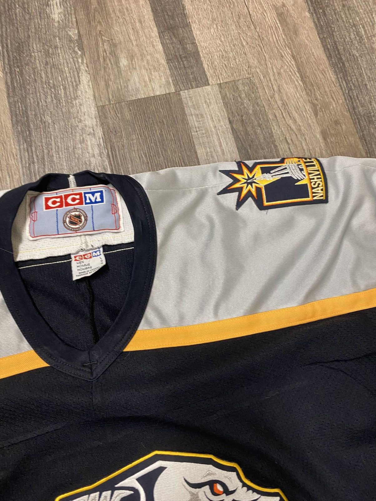 NHL Vintage CCM Nashville Predators Jersey NHL Made in Canada Size US L / EU 52-54 / 3 - 4 Thumbnail