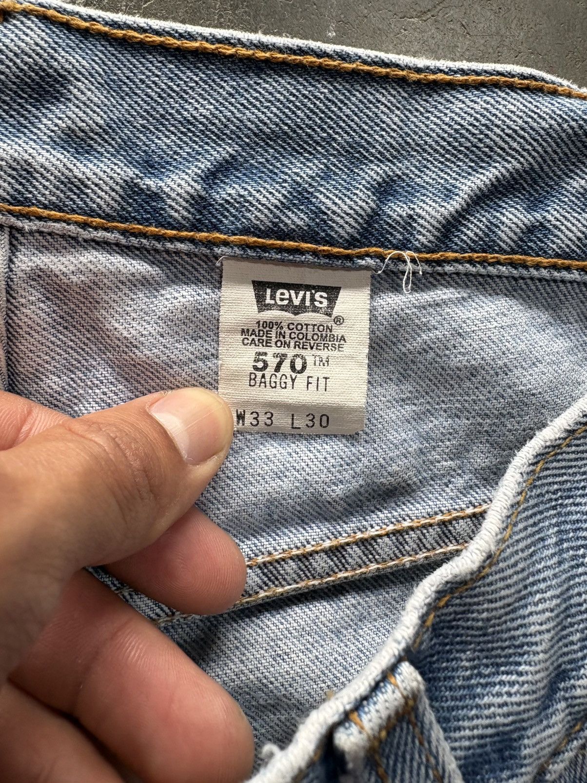Levi's Vintage Clothing Vintage Levi’s 570 Size US 33 - 10 Thumbnail