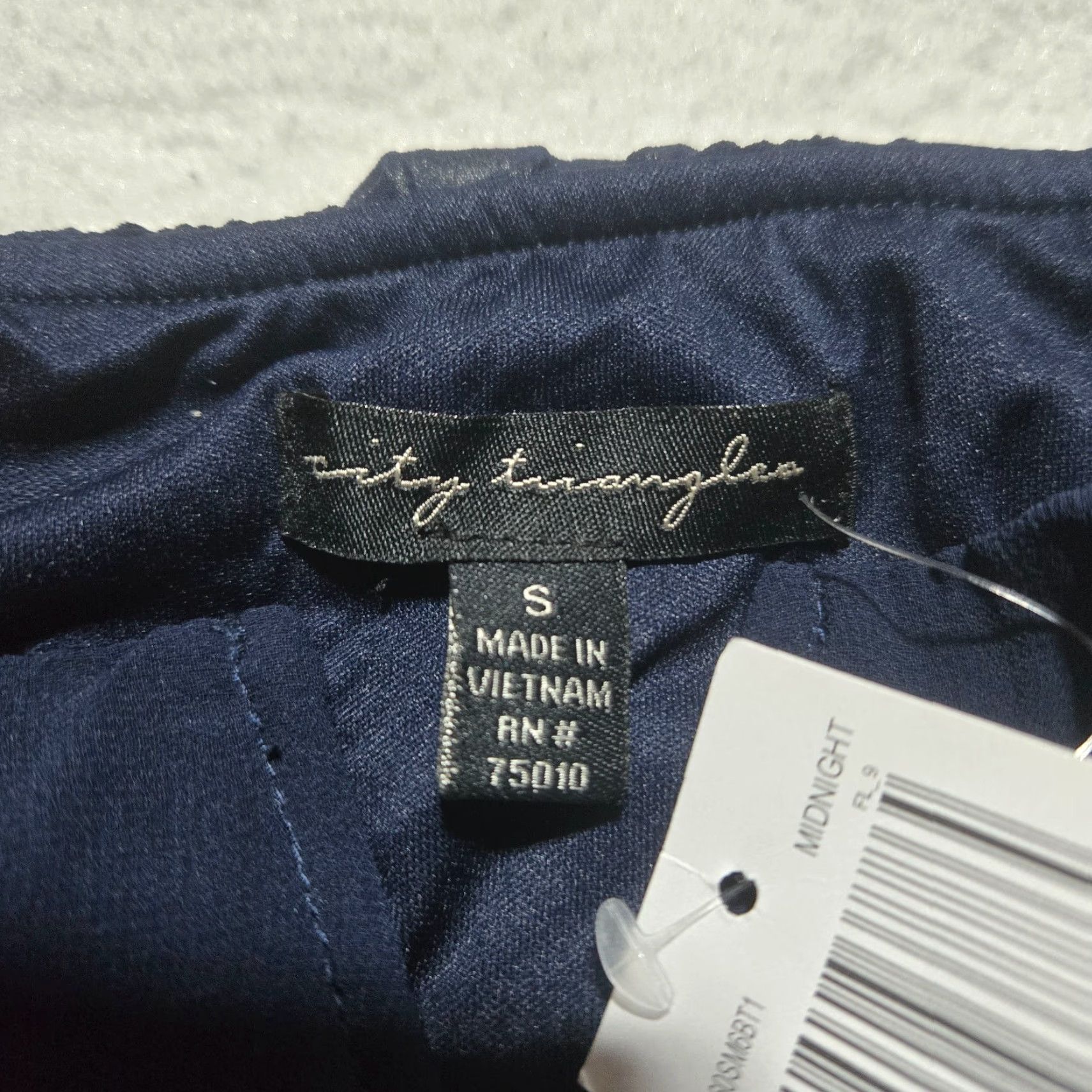 Vintage Nike Shirt Women S Spaghetti Strap Short Sleeve Blouse City Triangles Navy Blue All Seasons Solid Pattern Summer Spring Regular Fit tại US Size S / US 4 / IT 40 - 4 Thumbnail