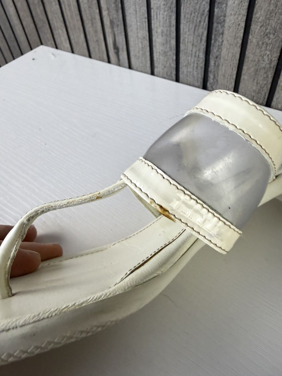 Prada PRADA Beige Leather Clear Thong Kitten Heel Sandals EU 37.5 Size US 7.5 / IT 37.5 - 7 Thumbnail