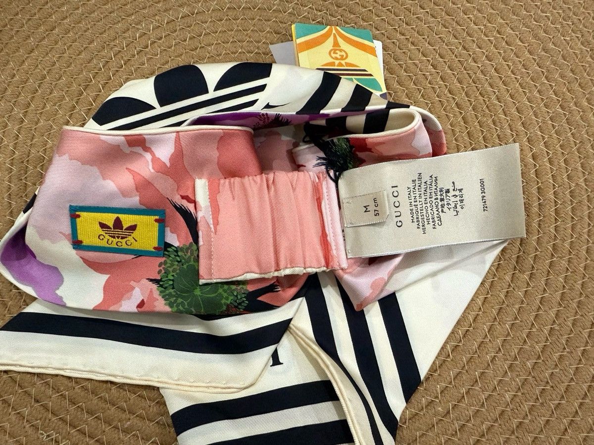 Gucci Gucci x Adidas Logo Hairband M/57 Silk Ivory hair scarf Size ONE SIZE - 3 Thumbnail