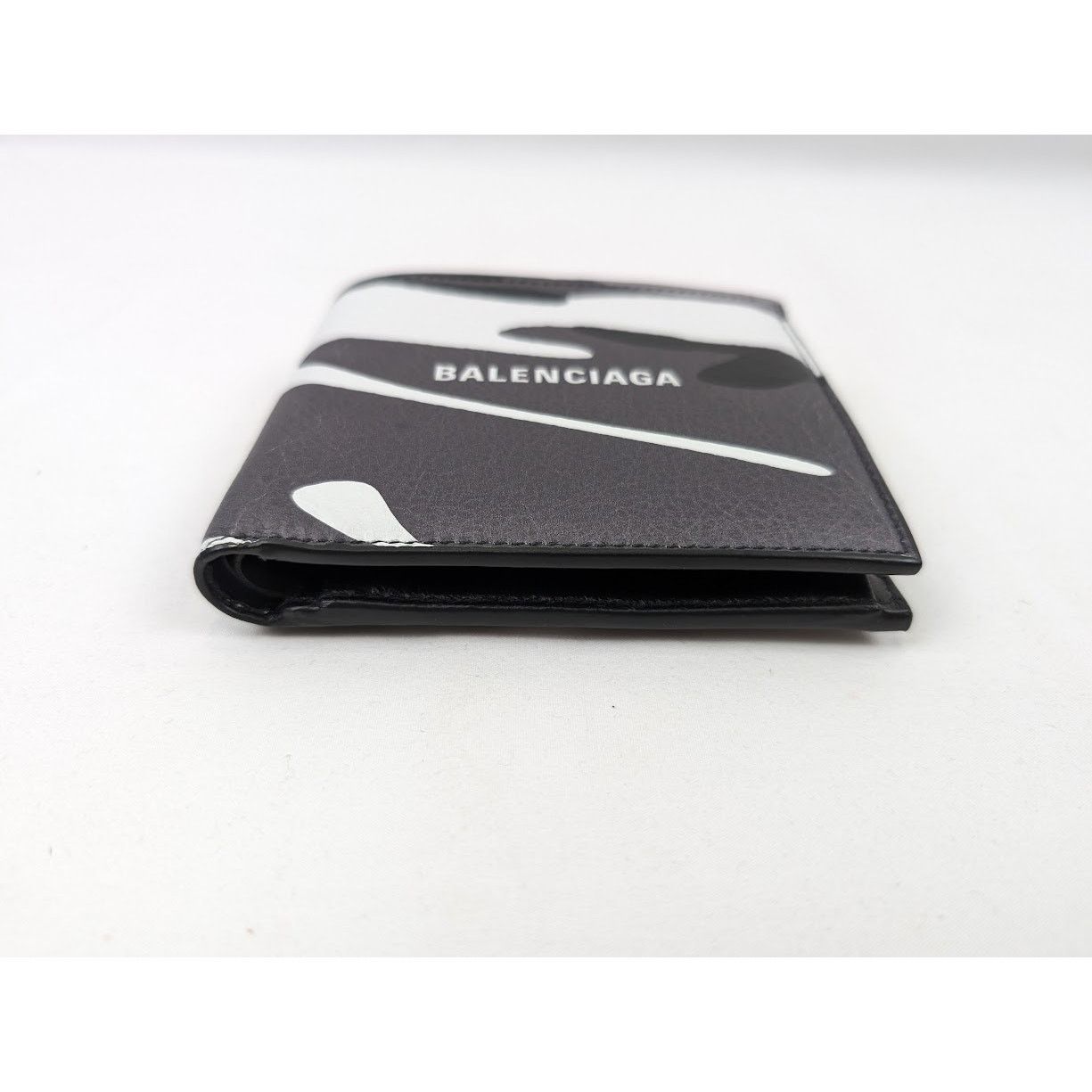 Balenciaga o1rshd1 Size: OS / Camo Logo Wallet in Multicolor Size ONE SIZE - 4 Thumbnail