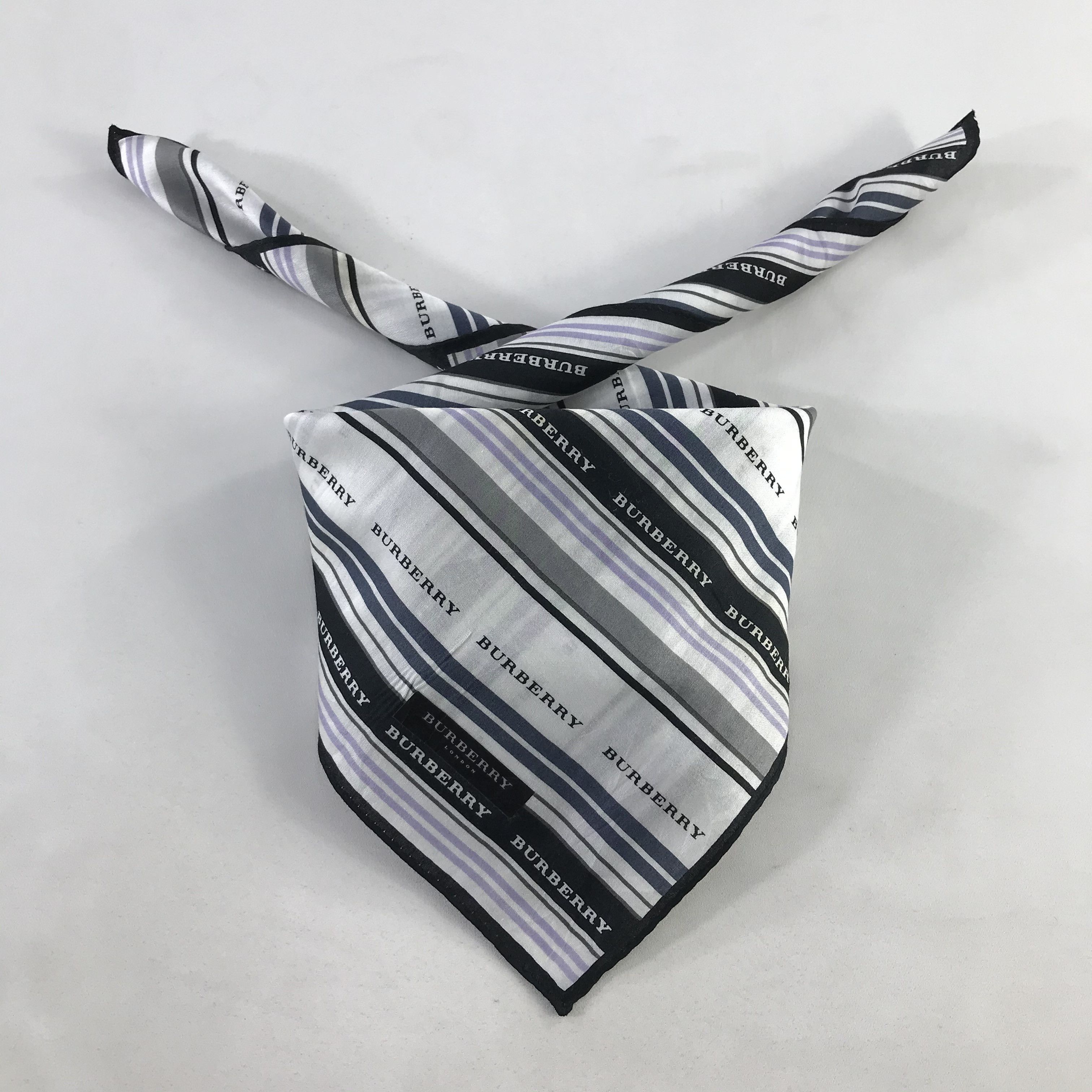 Burberry × Vintage Burberry Bandana / Handkerchief / Neckerchief - S1026 Size ONE SIZE - 3 Thumbnail