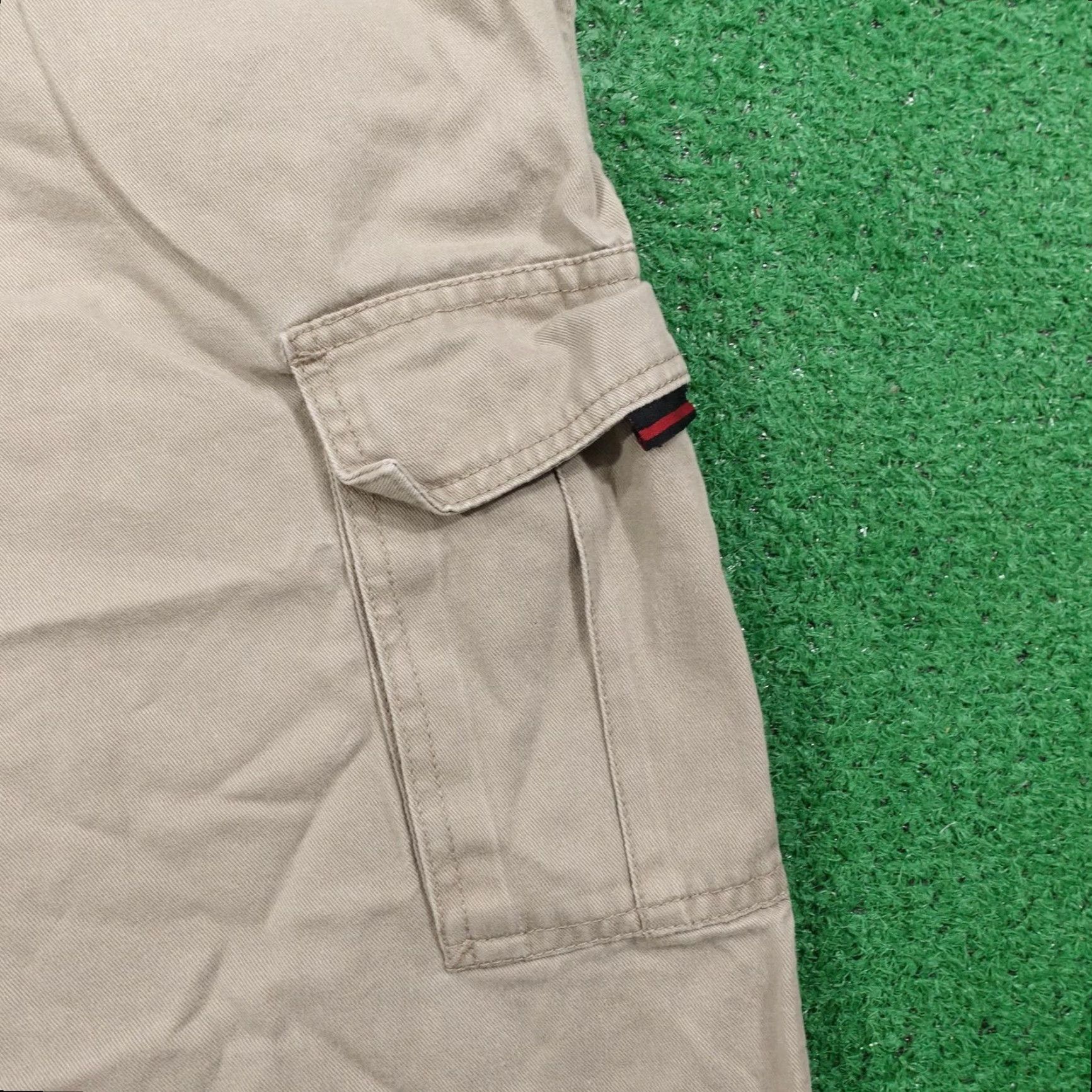 Fubu VINTAGE FUBU The Collection Cargo Shorts Mens W38 Khaki Cotton Utility Pockets Size US 38 / EU 54 - 4 Thumbnail