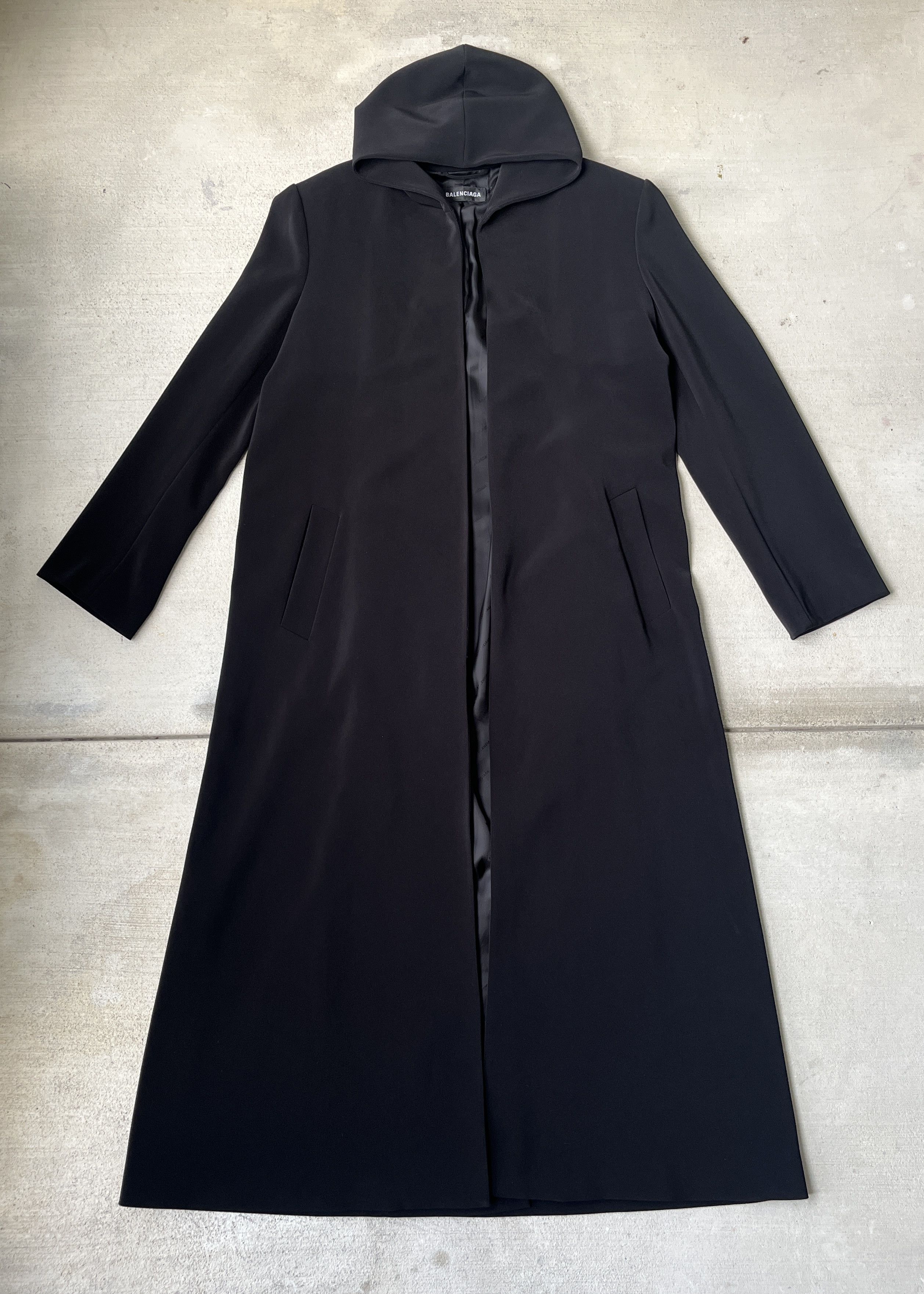 Balenciaga Balenciaga Crepe Hooded Coat Size 50 AW19 Size US L / EU 52-54 / 3 - 1 Thumbnail