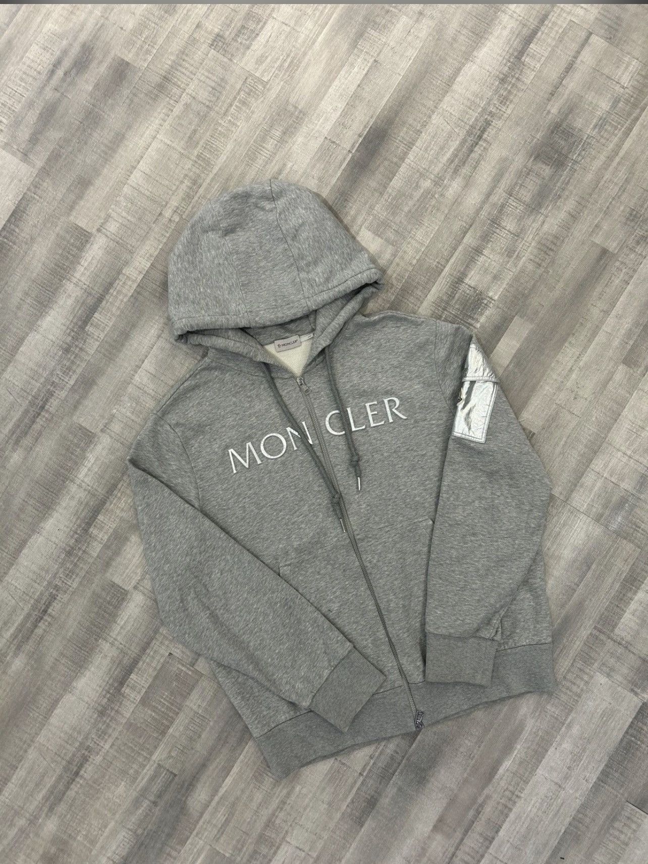 Moncler Moncler Raised Embossed Logo Hoodie Size US XXL / EU 58 / 5 - 1 Thumbnail