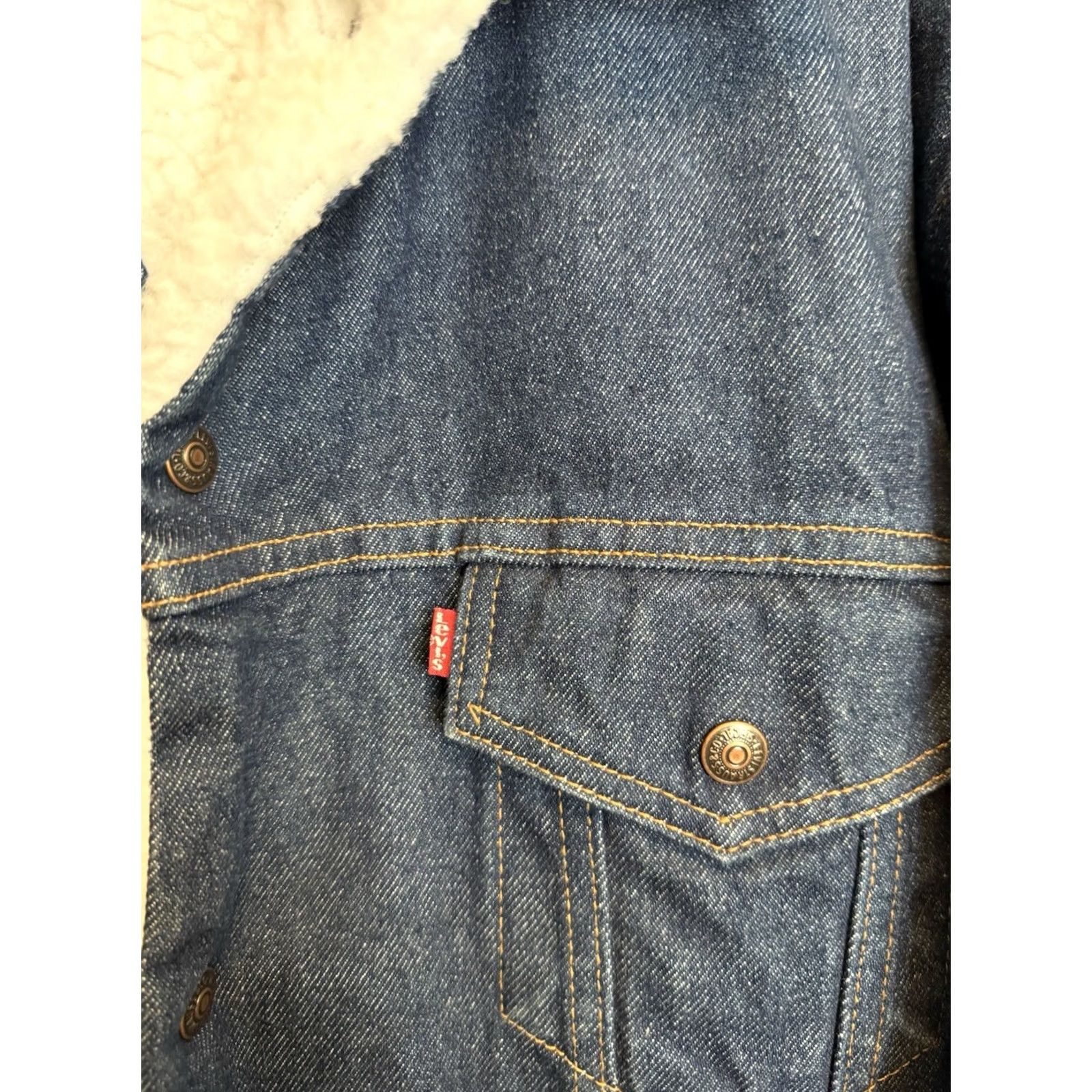 Levi's VINTAGE Levi's Denim Jacket 90s Blue Men XL Dark Wash Sherpa Jacket Size XL Men Size US 36 / EU 52 - 5 Thumbnail