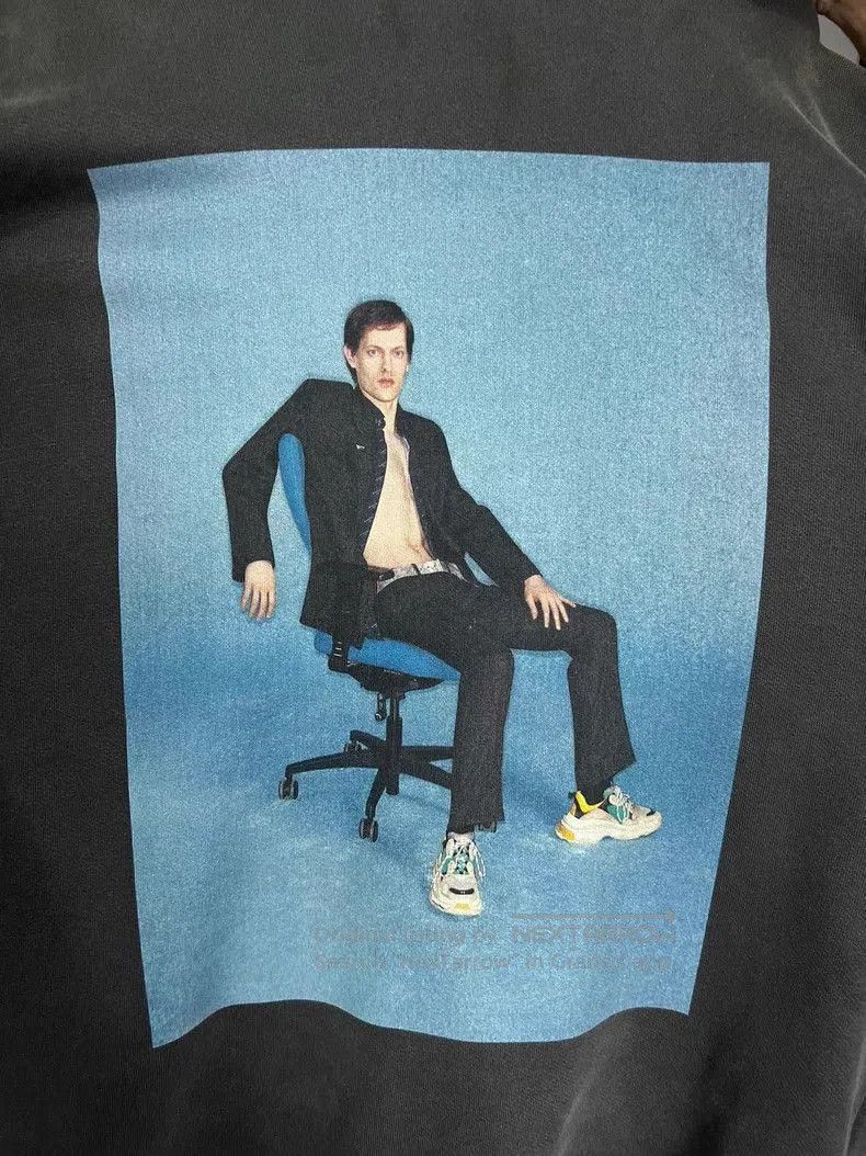 Balenciaga Balenciaga Washed Portrait Hoodie S. Size US S / EU 44-46 / 1 - 3 Thumbnail