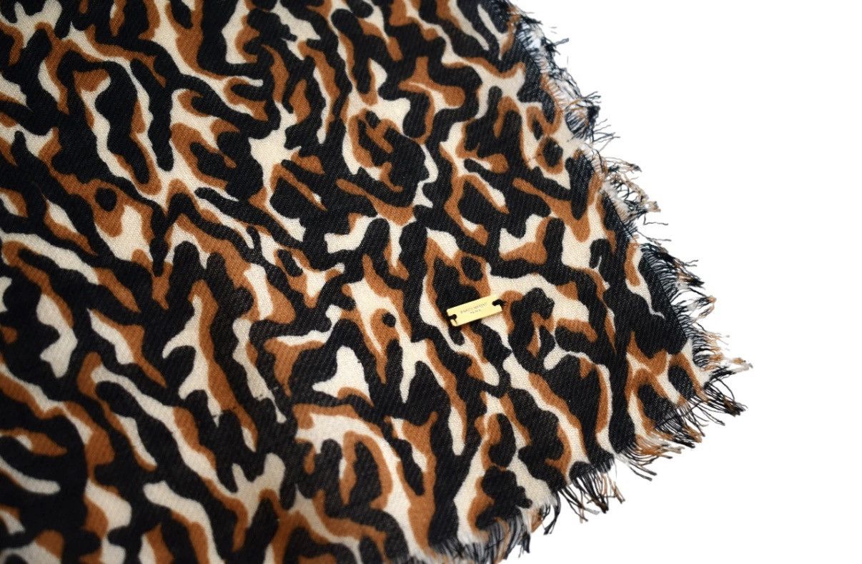 Saint Laurent Paris Leopard Print Saint Laurent Twill Wool Bandana Scarf Size ONE SIZE - 4 Thumbnail