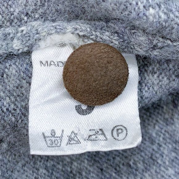 Givenchy Vintage Givenchy Gentleman Paris Lamb’s Wool Sweater Vest Size US M / EU 48-50 / 2 - 11 Thumbnail