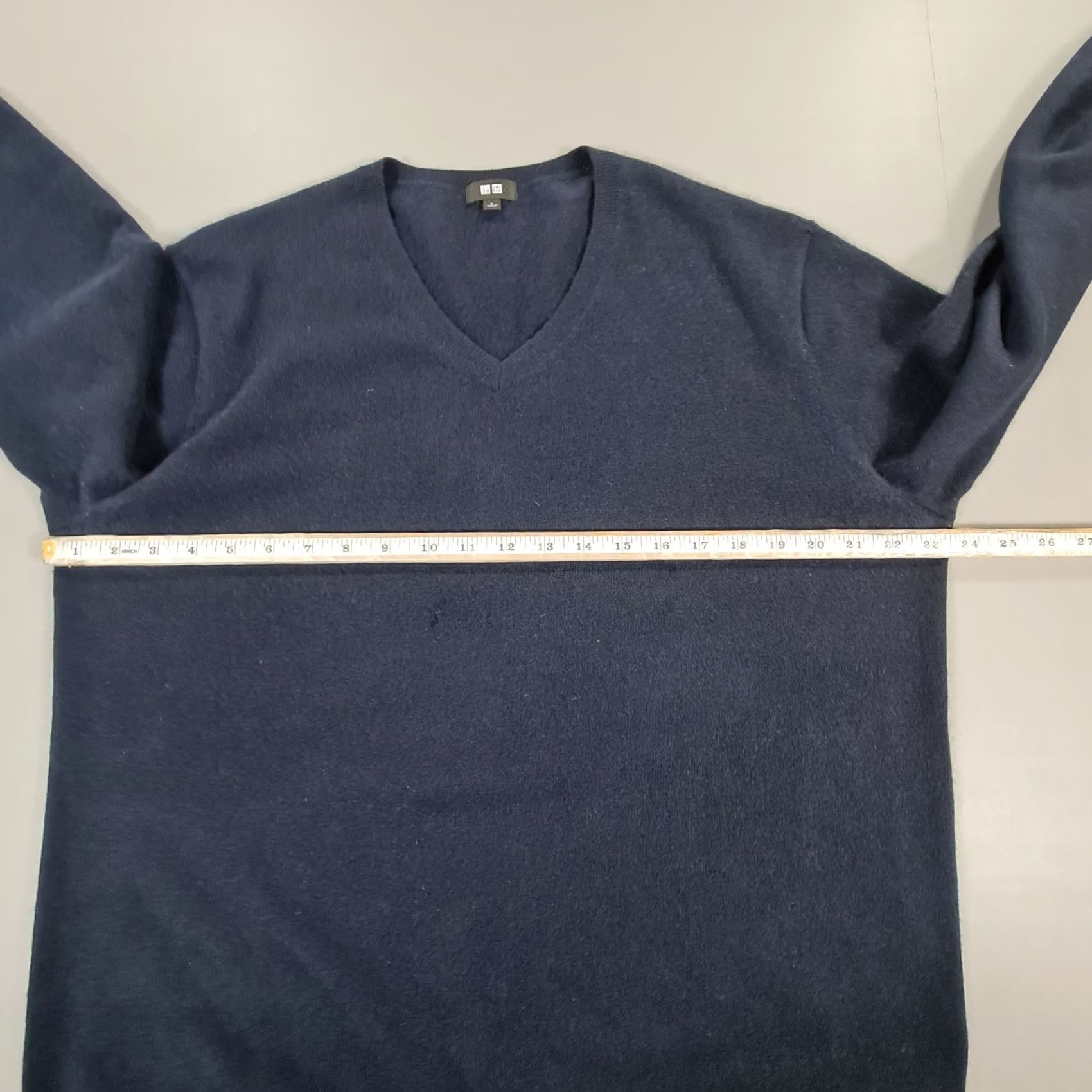 Uniqlo Uniqlo Jumper Mens V-Neck Cashmere Navy Blue Large L Pullover Knit Hoodie? Size US L / EU 52-54 / 3 - 5 Thumbnail