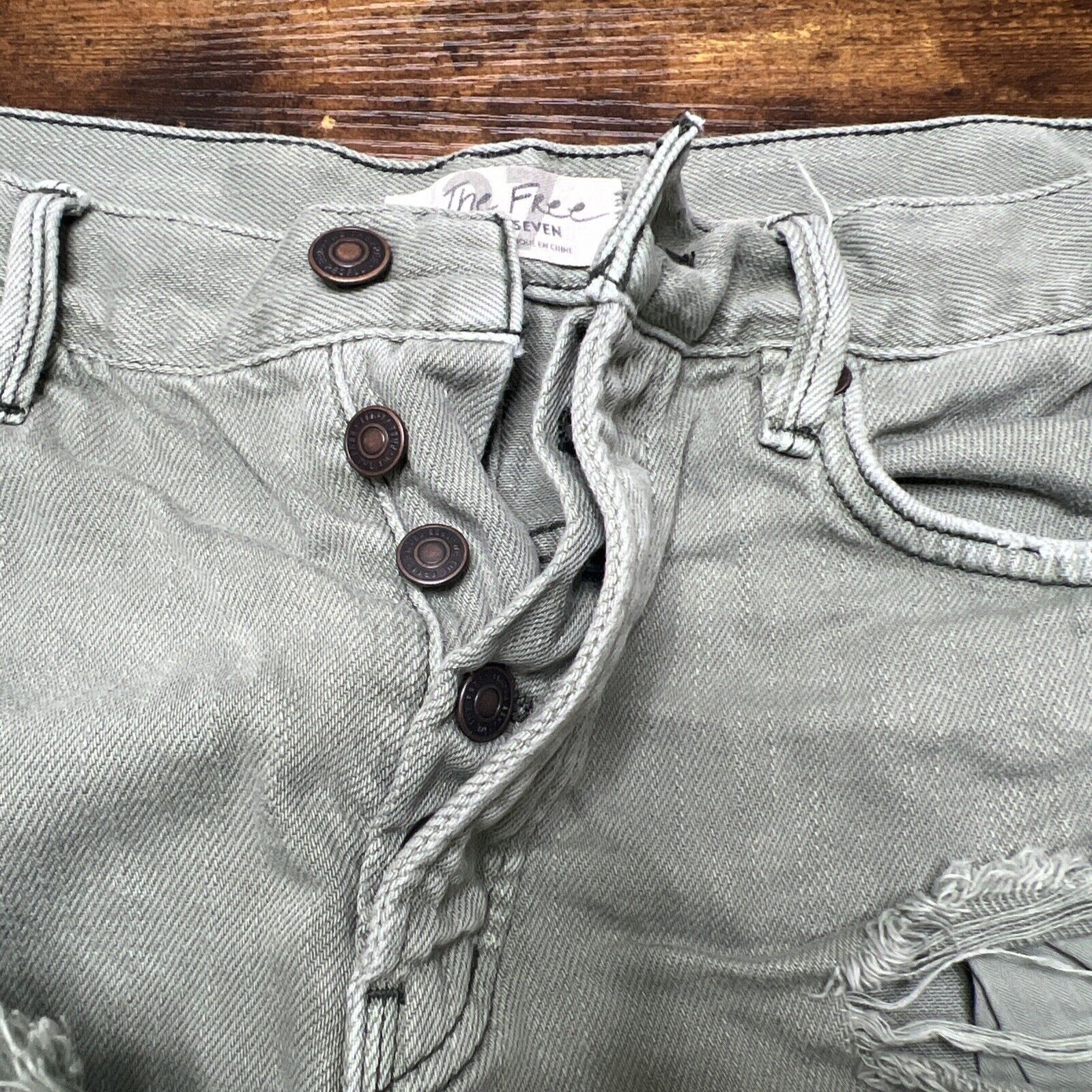 Free People Free People Shorts Size 27 Olive Green Raw Hem Button Fly Size 27" / US 4 / IT 40 - 5 Thumbnail