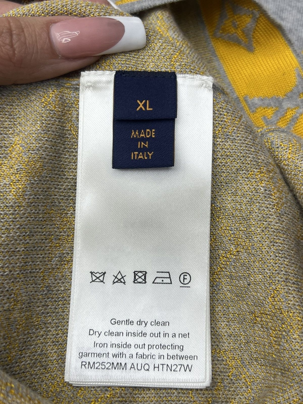 Louis Vuitton Louis Vuitton Monogram Tee Shirt Size US XL / EU 56 / 4 - 7 Thumbnail