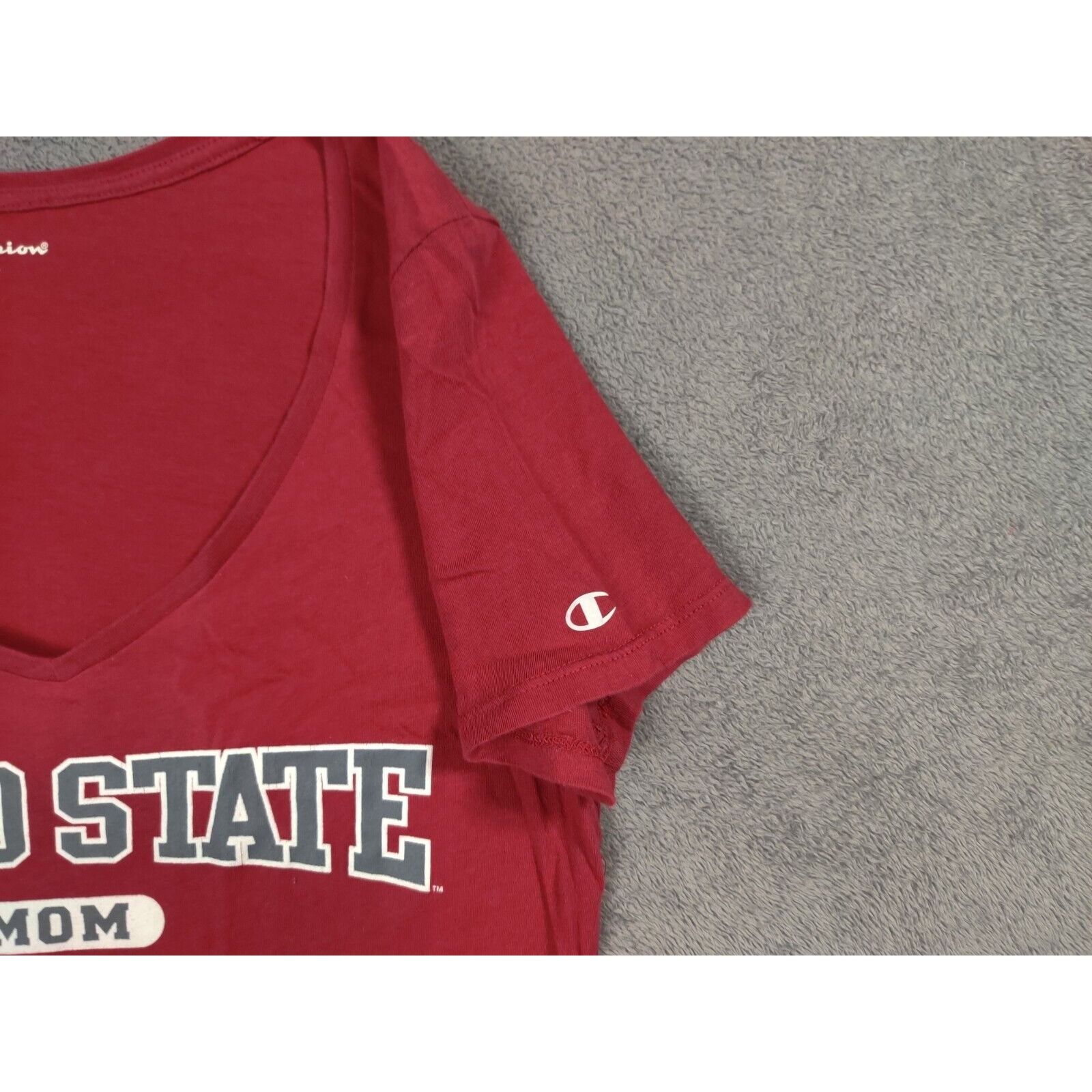 Champion Chico State Shirt Adult Womens Medium Red Mom V-Neck College Size M / US 6-8 / IT 42-44 - 4 Thumbnail