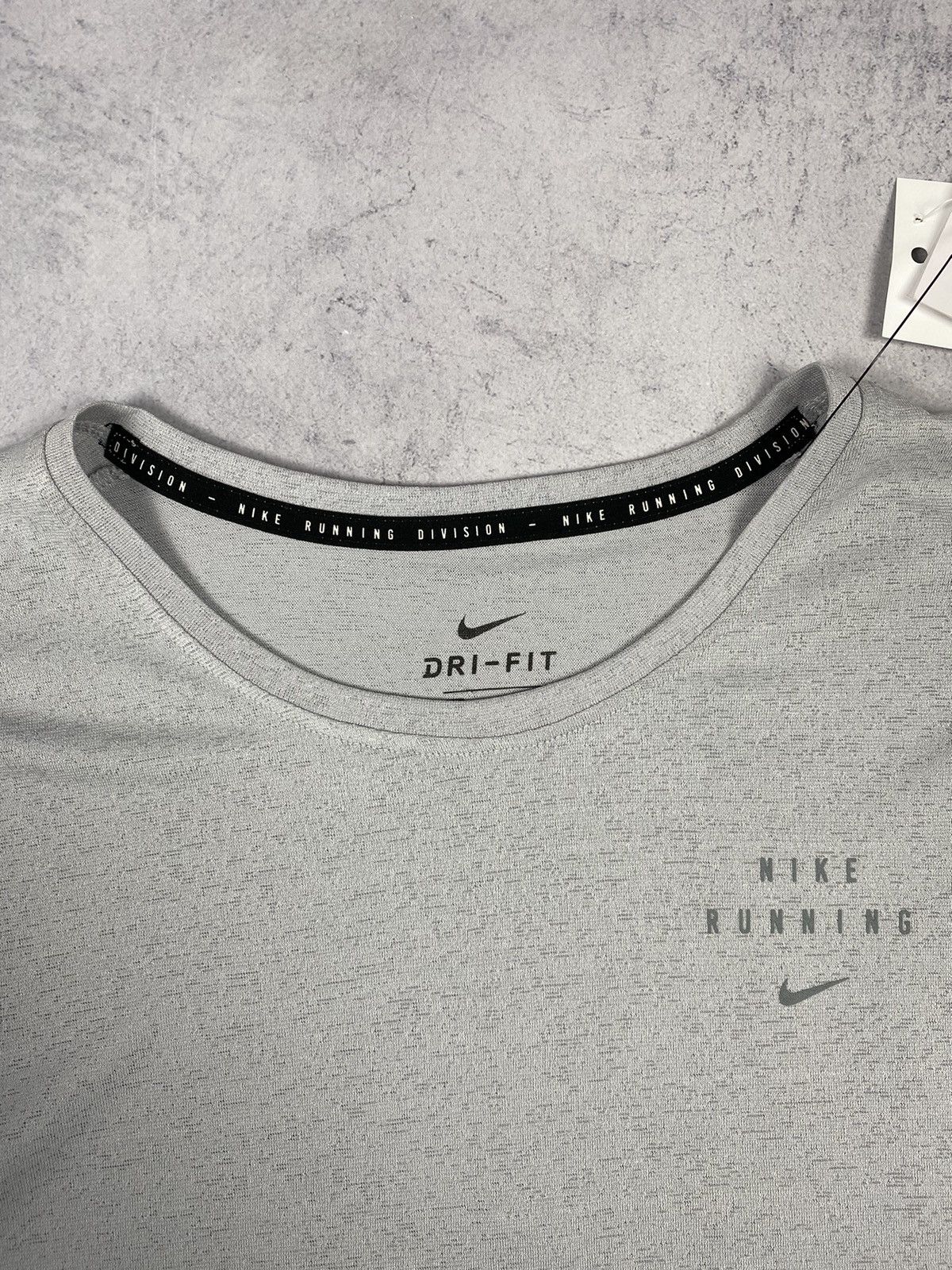 Nike Nike Run Division Running Dri Fit Long Sleeve Top Light Tee Size US S / EU 44-46 / 1 - 7 Thumbnail