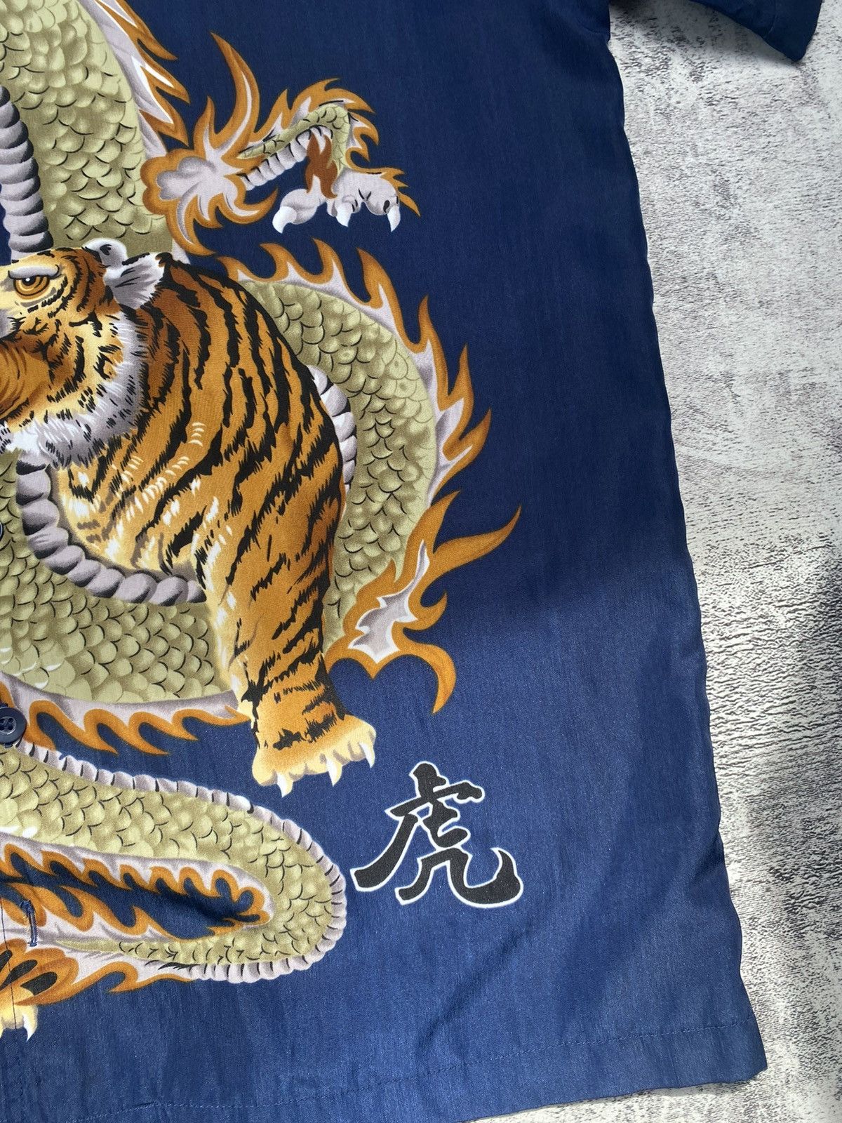 Rap Tees Vintage Rare 90S Dnon Jeans Japanese Dragon Shirt Size US XL / EU 56 / 4 - 5 Thumbnail