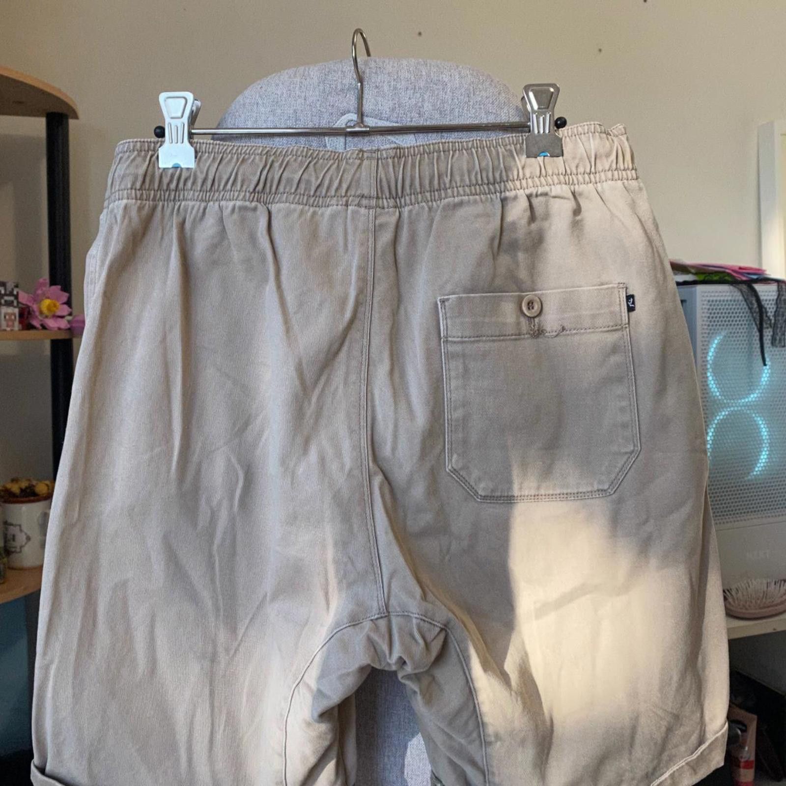 Rusty - Beige Rusty Shorts, Embroidered Logo Size US 36 / EU 52 - 2 Thumbnail
