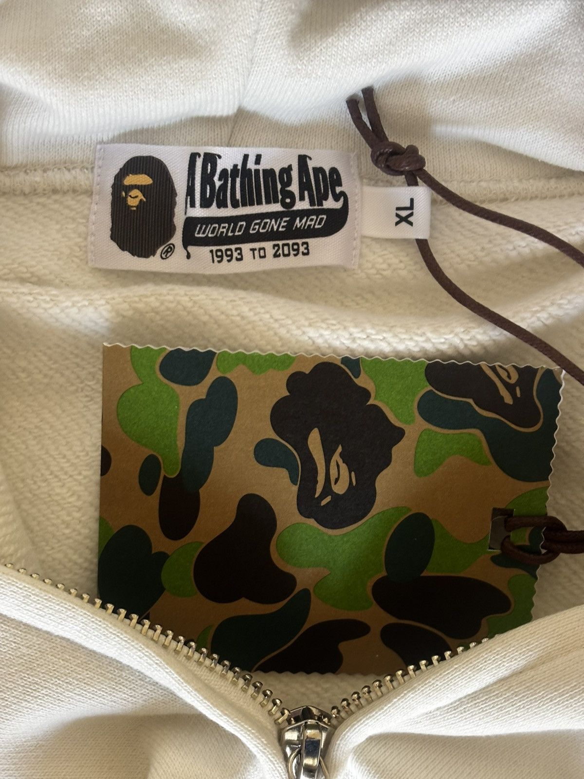 Bape Authentic ape bape shark full zip hoodie ivory XL new Size US XL / EU 56 / 4 - 5 Thumbnail
