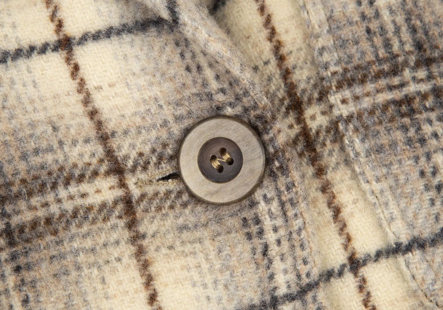 Armani Check Wool Blend Jacket in Cream, Size 42 Size US XXS / EU 40 - 4 Thumbnail
