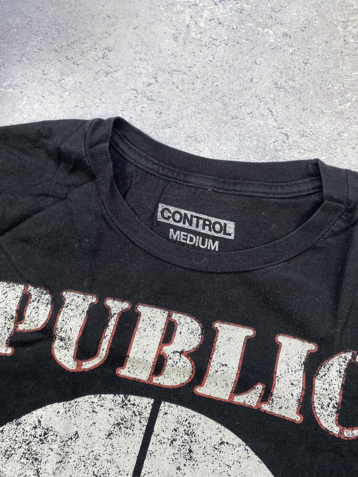 Band Tees Public Enemy Men’s Black T-shirt With Big Logo Size US M / EU 48-50 / 2 - 9 Thumbnail