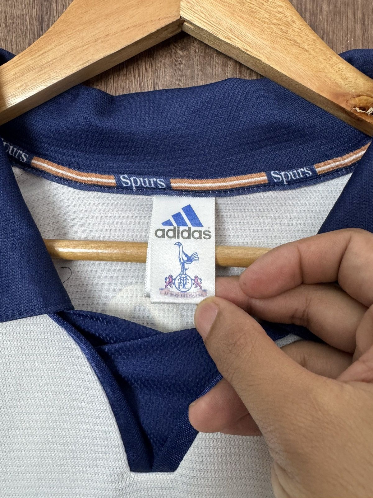Adidas VINTAGE 99-00 TOTTENHAM HOTSPURS LEON NO 6 Size US L / EU 52-54 / 3 - 5 Thumbnail