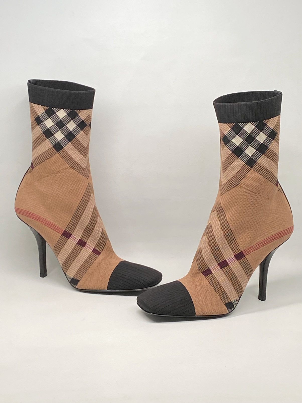 Burberry Burberry Square Toe Check Print Heel Booties size 37.5 Size US 7.5 / IT 37.5 - 5 Thumbnail