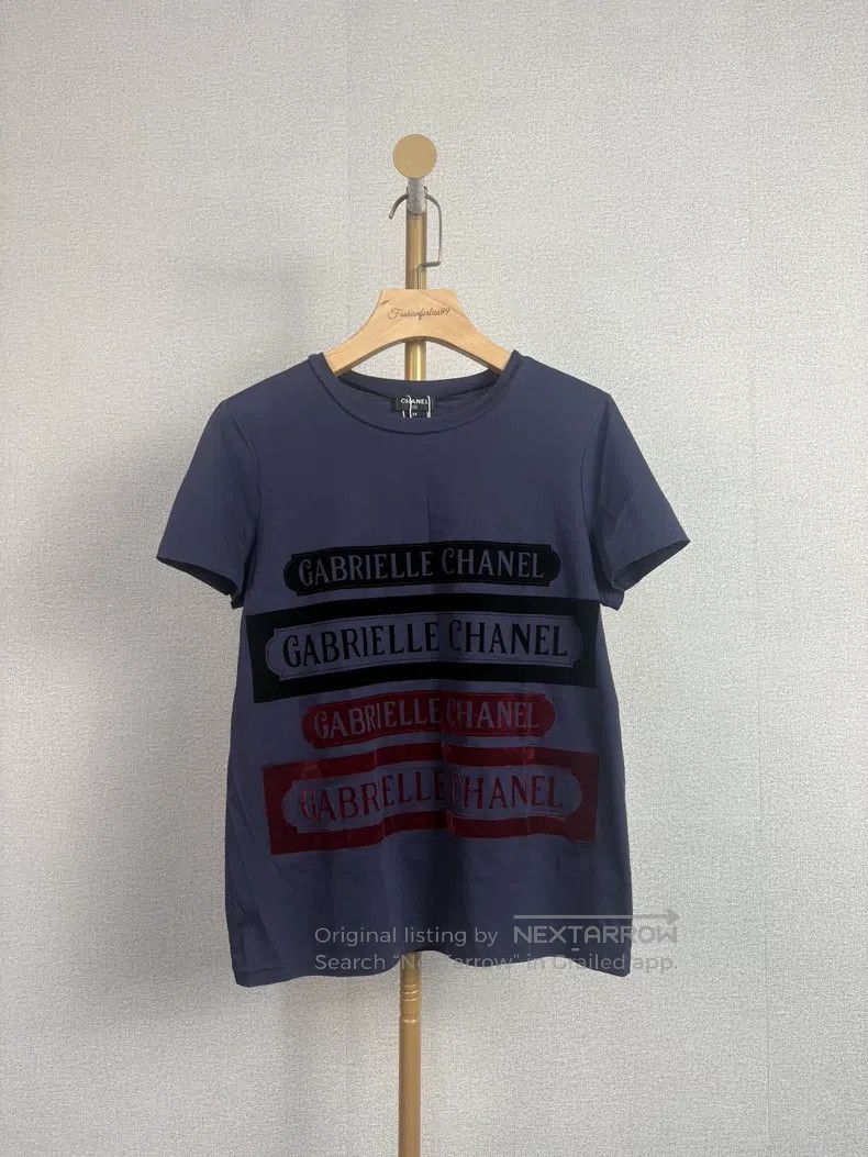 Chanel Chanel Velvet pattern short sleeves Size XS / US 0-2 / IT 36-38 - 1 Thumbnail