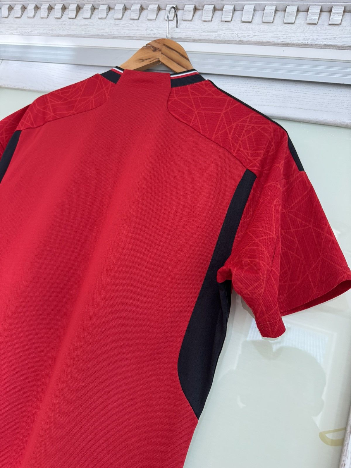 Adidas Manchester United 2023-2024 Home Soccer Jersey Football Kit Size US M / EU 48-50 / 2 - 9 Thumbnail