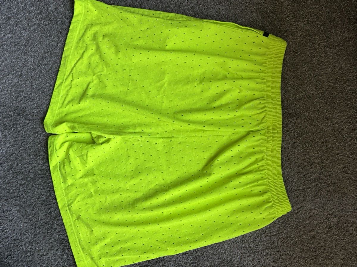 Balenciaga BALENCIAGA MESH SHORTS - ONLY WORN 1x! Size US 38 / EU 54 - 2 Thumbnail