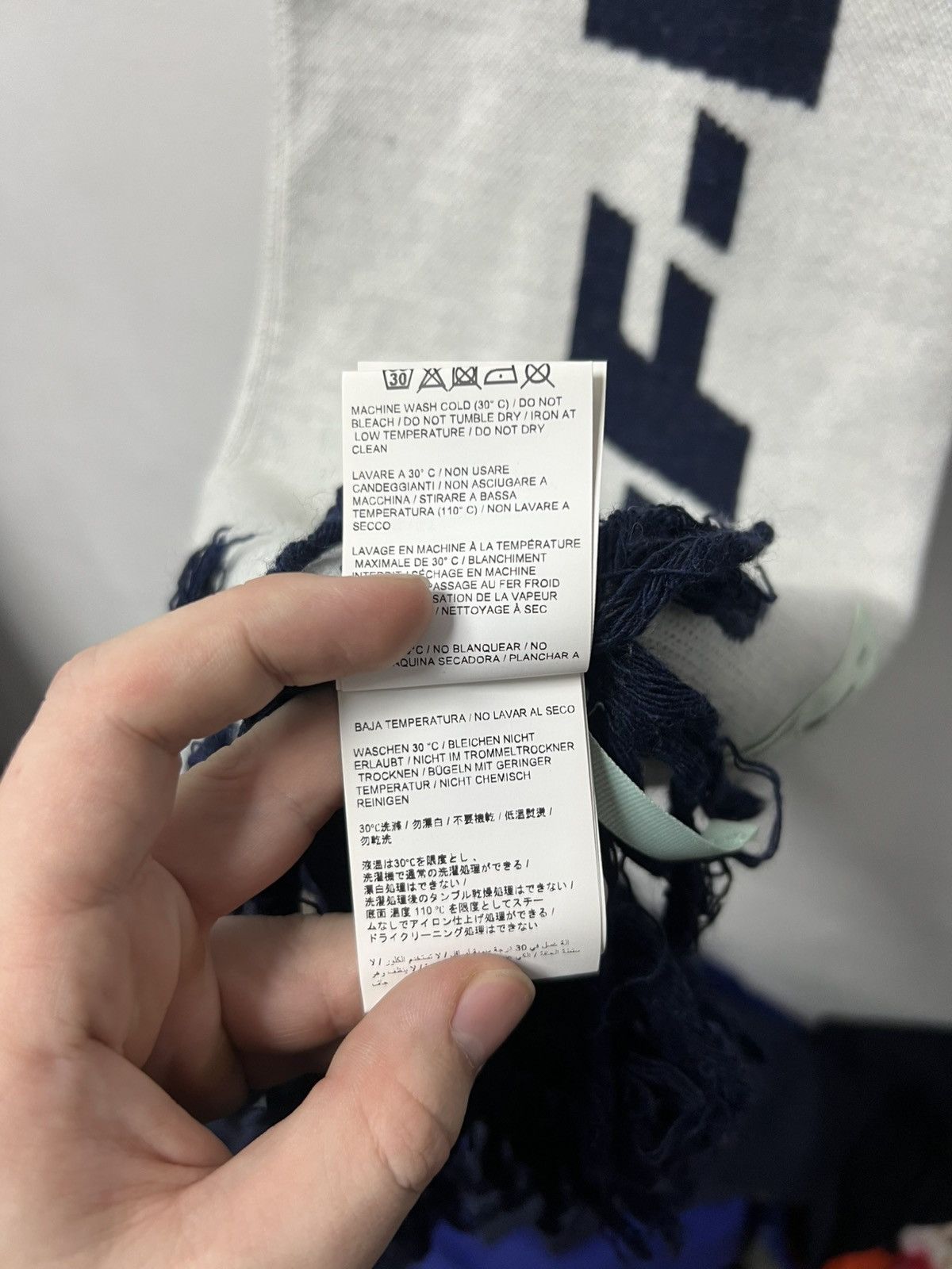 Off-White Off-White Scarf White Big Logo Luxury Size ONE SIZE - 9 Thumbnail