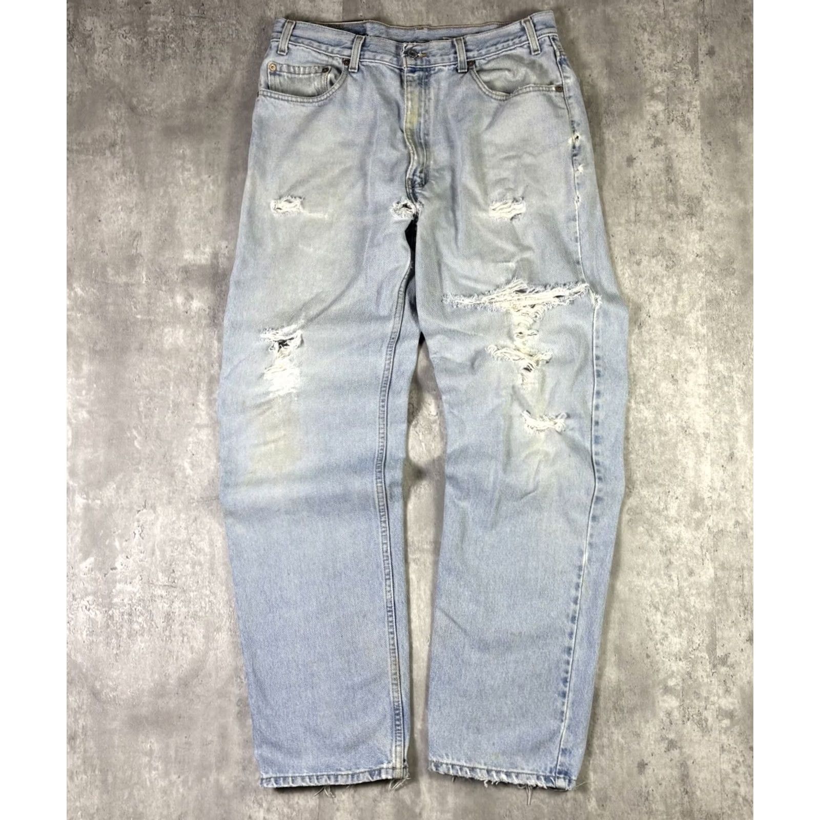 Levi's VINTAGE Levi's 550 Jeans Blue Light Wash Straight Mens 34x33 90s USA Size US 34 / EU 50 - 2 Thumbnail