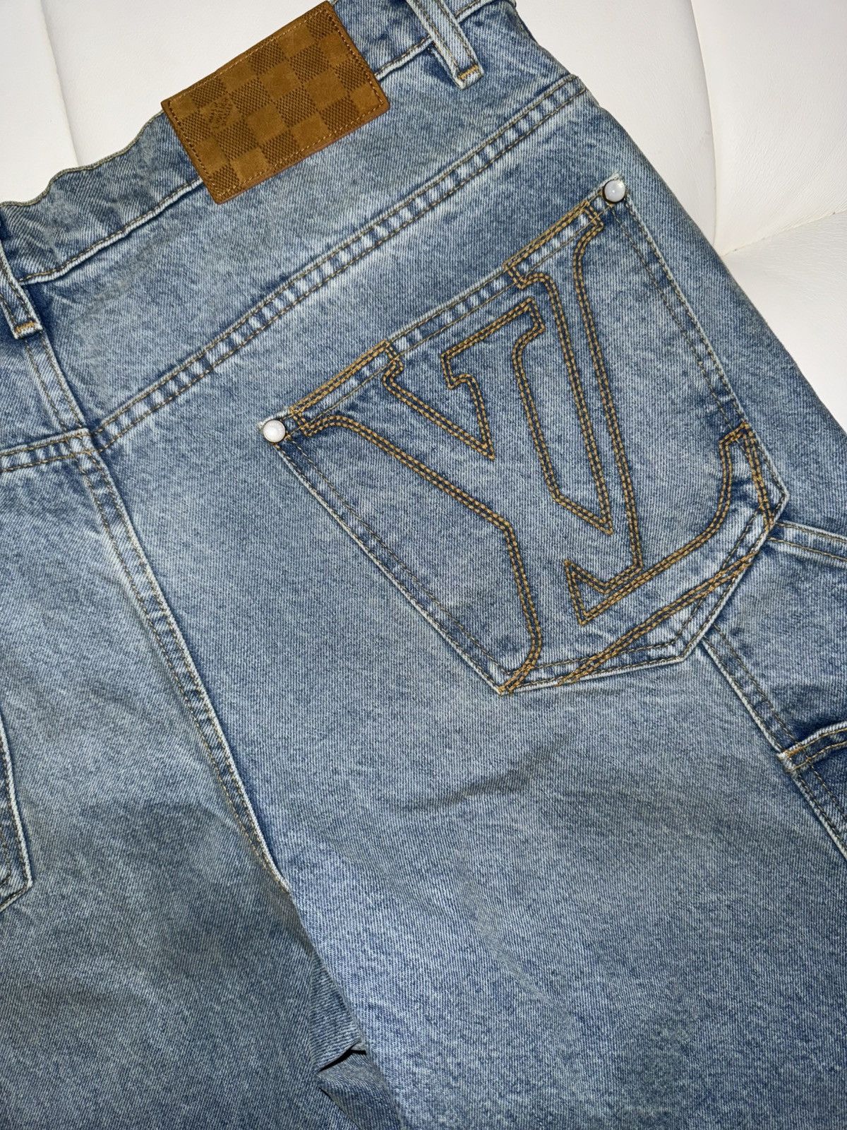 Louis Vuitton Carpenter pocket logo jeans Size US 33 - 5 Thumbnail