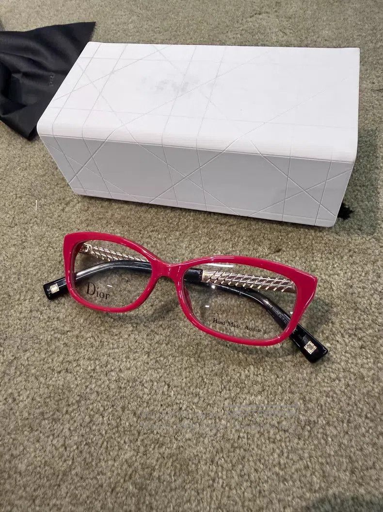 Dior Dior Red Frame Sunglasses with Gold Edges Size ONE SIZE - 2 Thumbnail