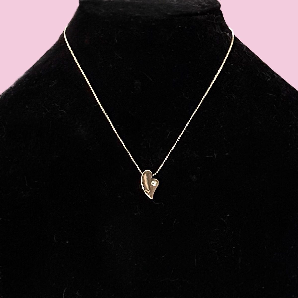 Vintage Vintage gold tone curved heart pendant necklace Size ONE SIZE - 1 Thumbnail