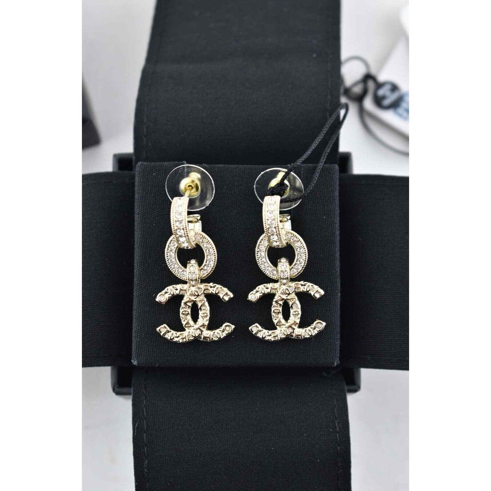 Chanel Chanel Metal Strass Gold Crystal Dangle Statement Earring Size ONE SIZE - 3 Thumbnail