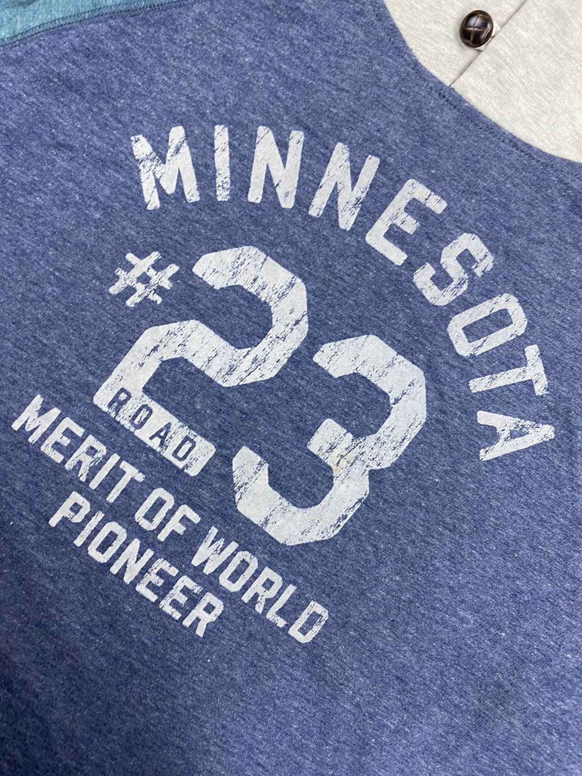 Japanese Brand Vintage Vent Couvert Minnesota 23 Spellout Hooded Shirt Size US L / EU 52-54 / 3 - 6 Thumbnail