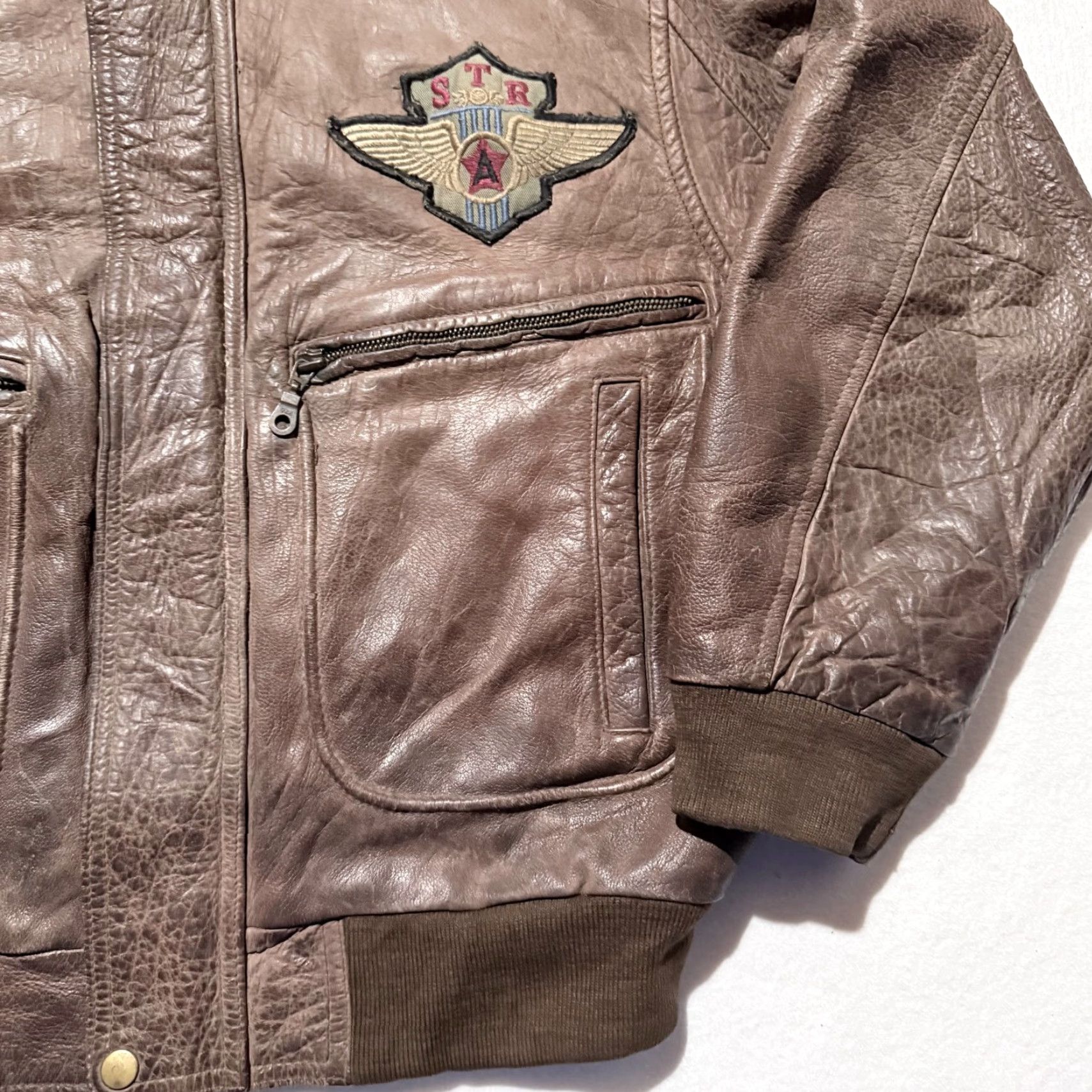 Vintage VINTAGE Flight Jacket Men Bomber Brown Faux Fur Collar Zipper Mid-Length Leather Flight 44 in Chest Mens Size US L / EU 52-54 / 3 - 7 Thumbnail