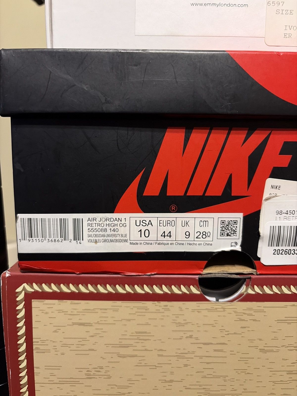 Jordan Brand JORDAN 1 RETRO HIGH OG 'OBSIDIAN' Size US 10 / EU 43 - 8 Thumbnail