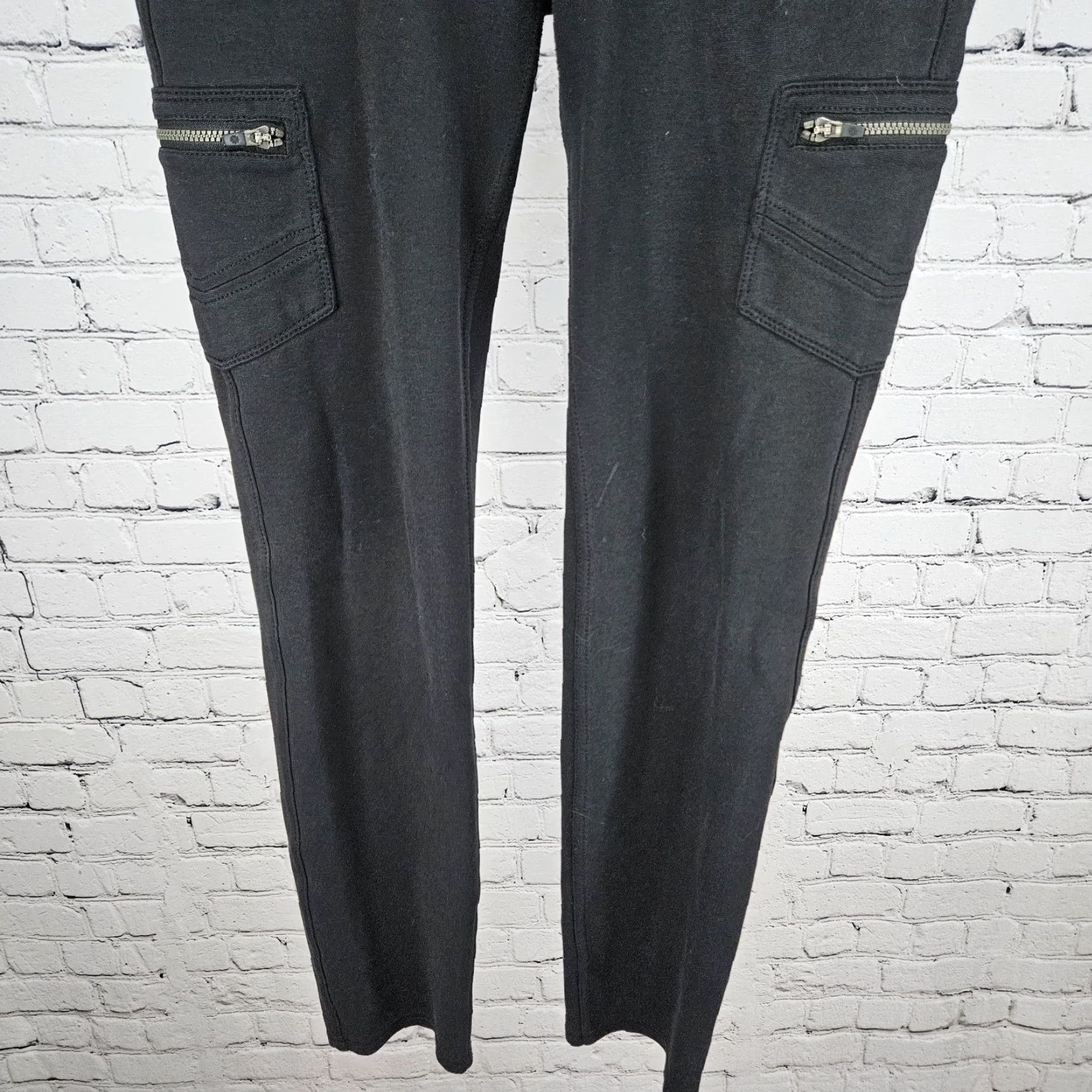 Athleta Athleta Charcoal Stretch Cargo Pocket Activewear Slim Taper Leg Pants 6 (30x28) Women Vel How? Size 28" / US 6 / IT 42 - 6 Thumbnail