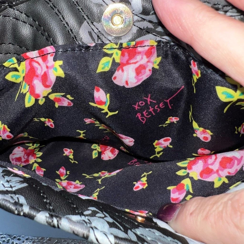 Betsey Johnson Betsey Johnson Ciara Gray Flowered Shoulder Bag Size ONE SIZE - 8 Thumbnail