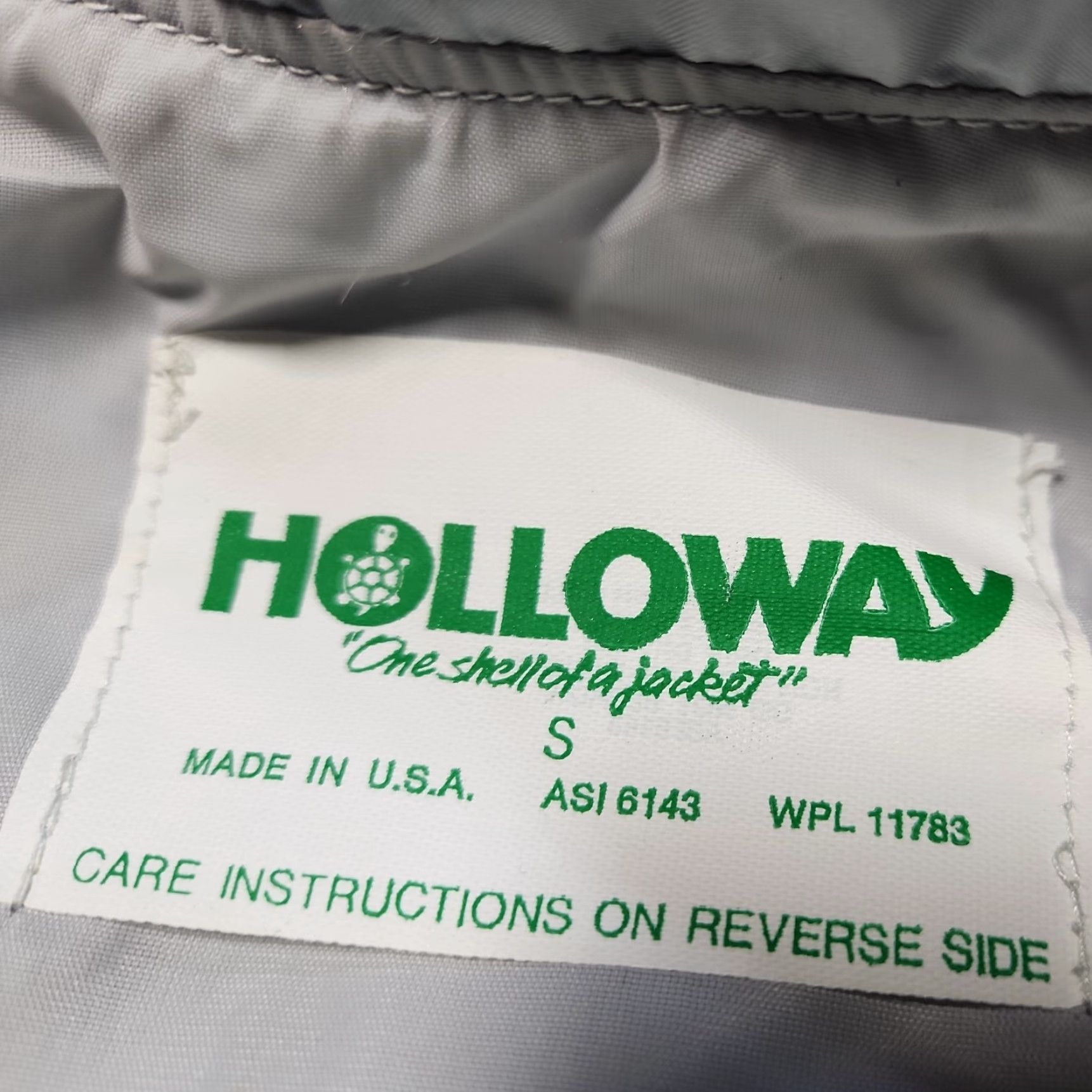Vintage VINTAGE Holloway Windbreaker Jacket Nylon 1990s Gray Men Small XS? - Note: Original title says Small, use Size: S Size US S / EU 44-46 / 1 - 6 Thumbnail
