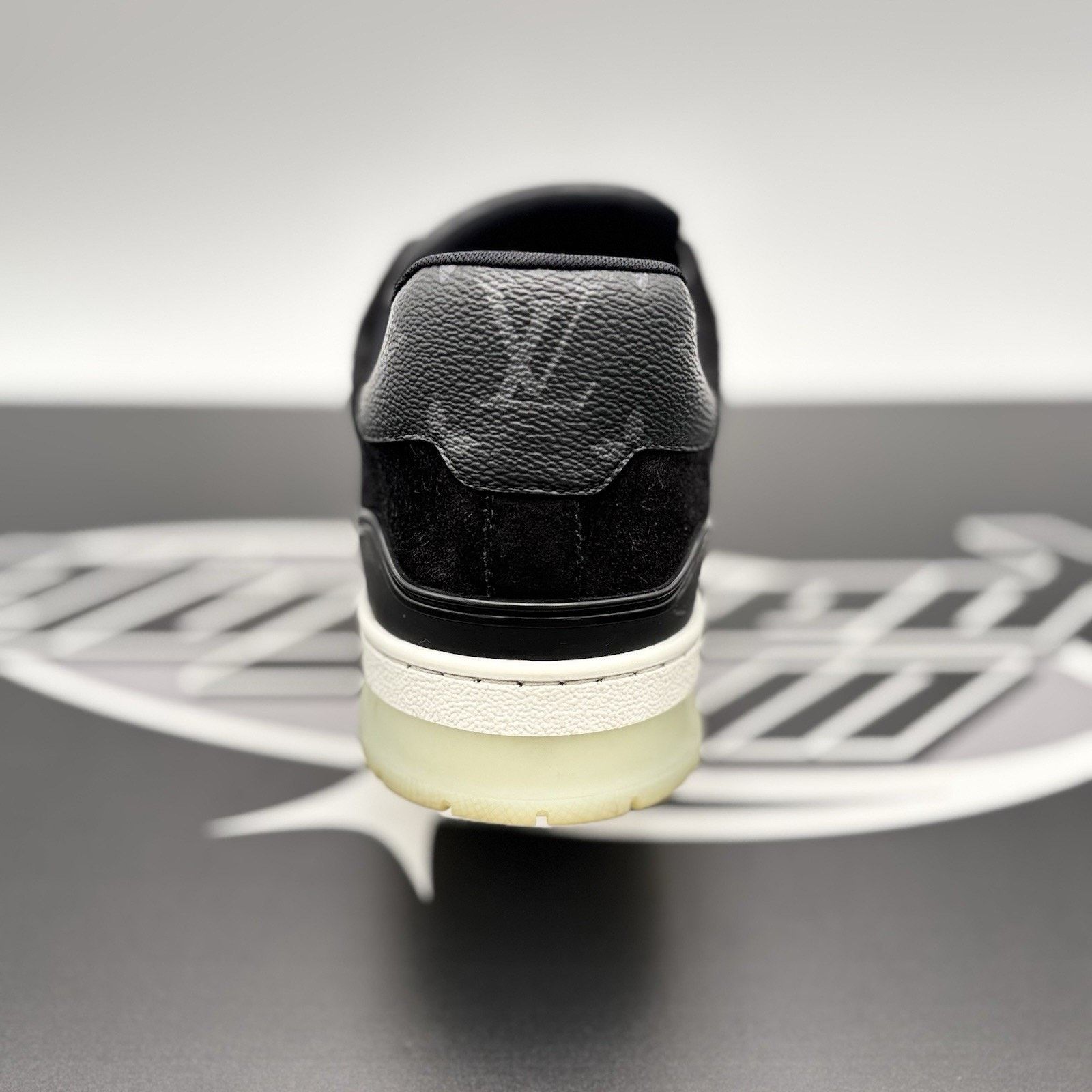 Louis Vuitton Louis Vuitton Trainer ' Black Monogram ' | GOOD CONDITION! Size US 9.5 / EU 42-43 - 12 Thumbnail
