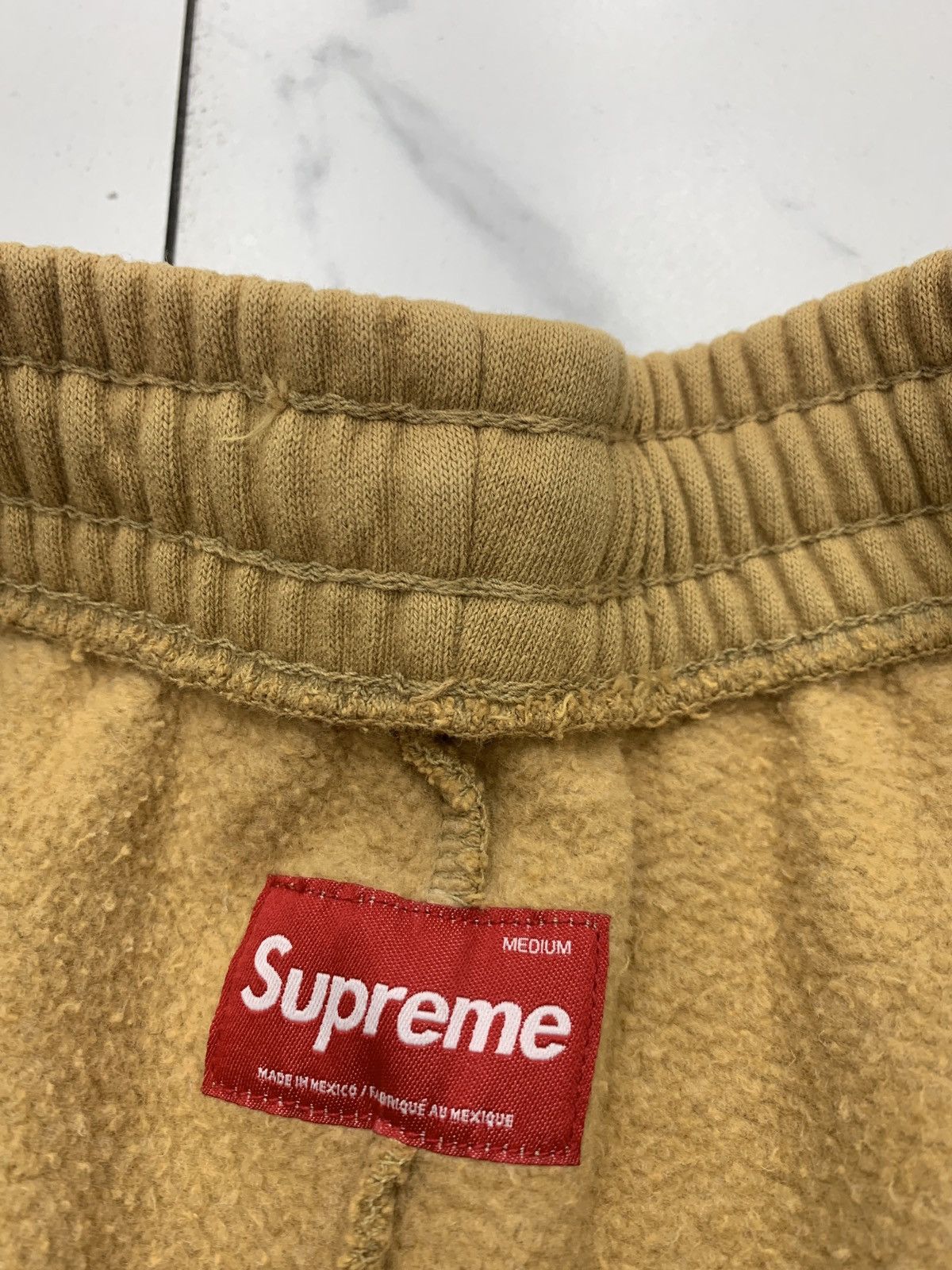 Supreme Supreme Overdyed Small Box Sweatshort "Sand" Size US 32 / EU 48 - 3 Thumbnail