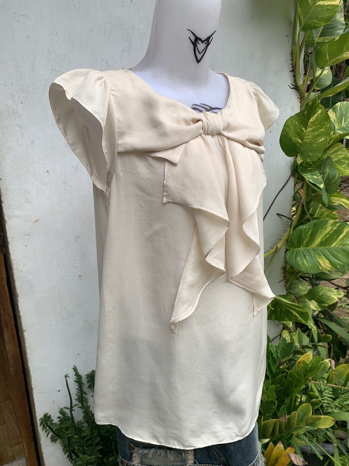 Lanvin Lanvin en Bleu Off White Bowtie Present Shortsleeve Blouse Size M / US 6-8 / IT 42-44 - 2 Thumbnail