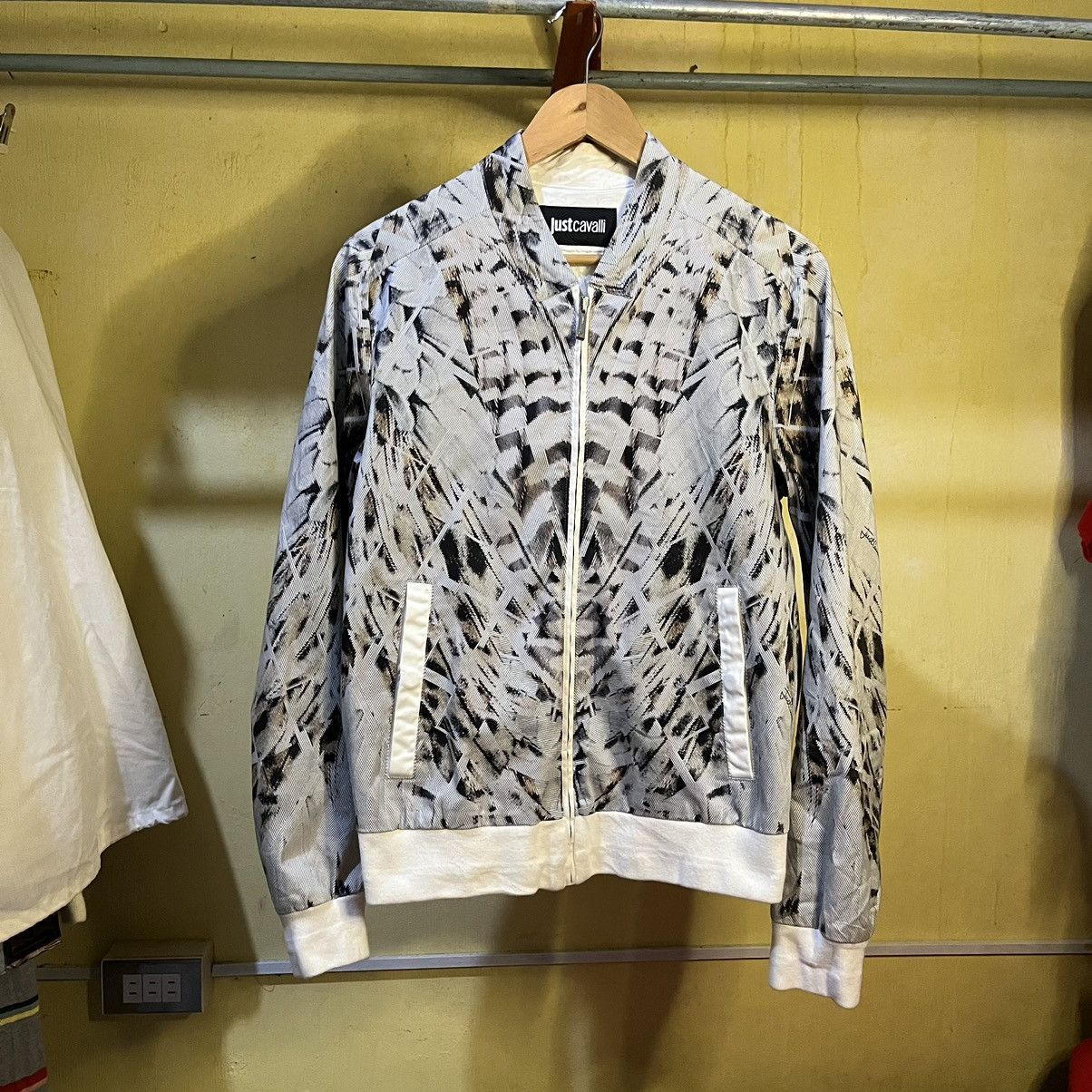 Roberto Cavalli Roberto Cavalli Snake Print Bomber Jacket Size US L / EU 52-54 / 3 - 1 Thumbnail